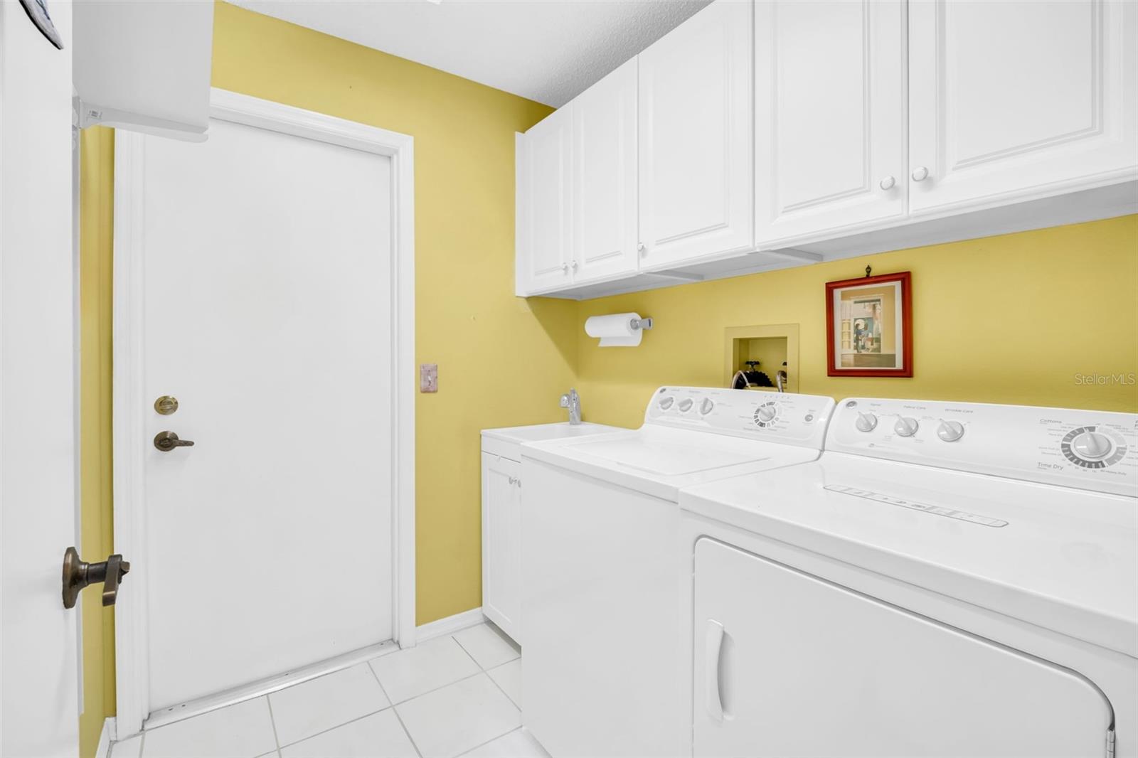 1600 HIGHLAND CLUB LN