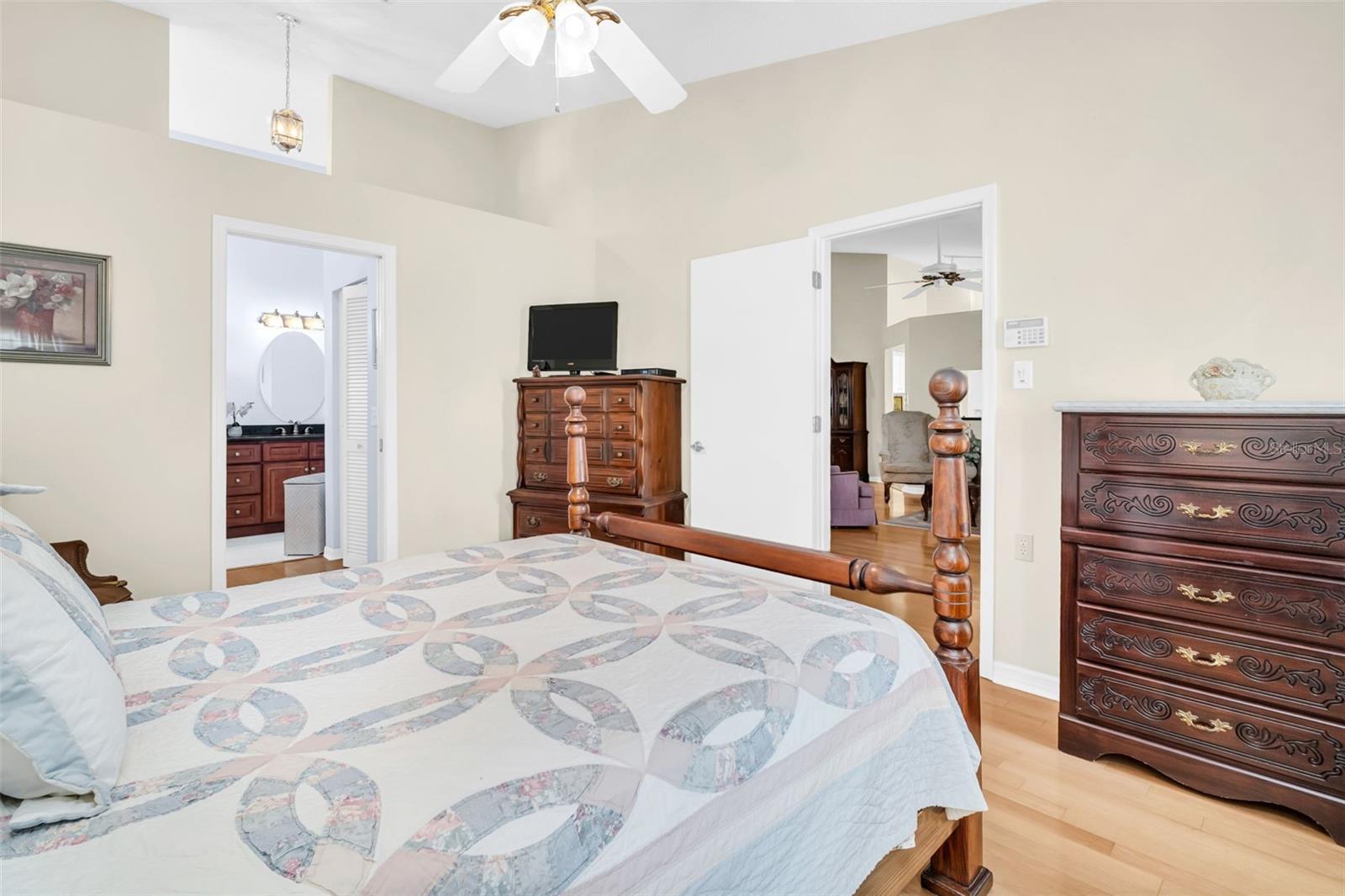 1600 HIGHLAND CLUB LN