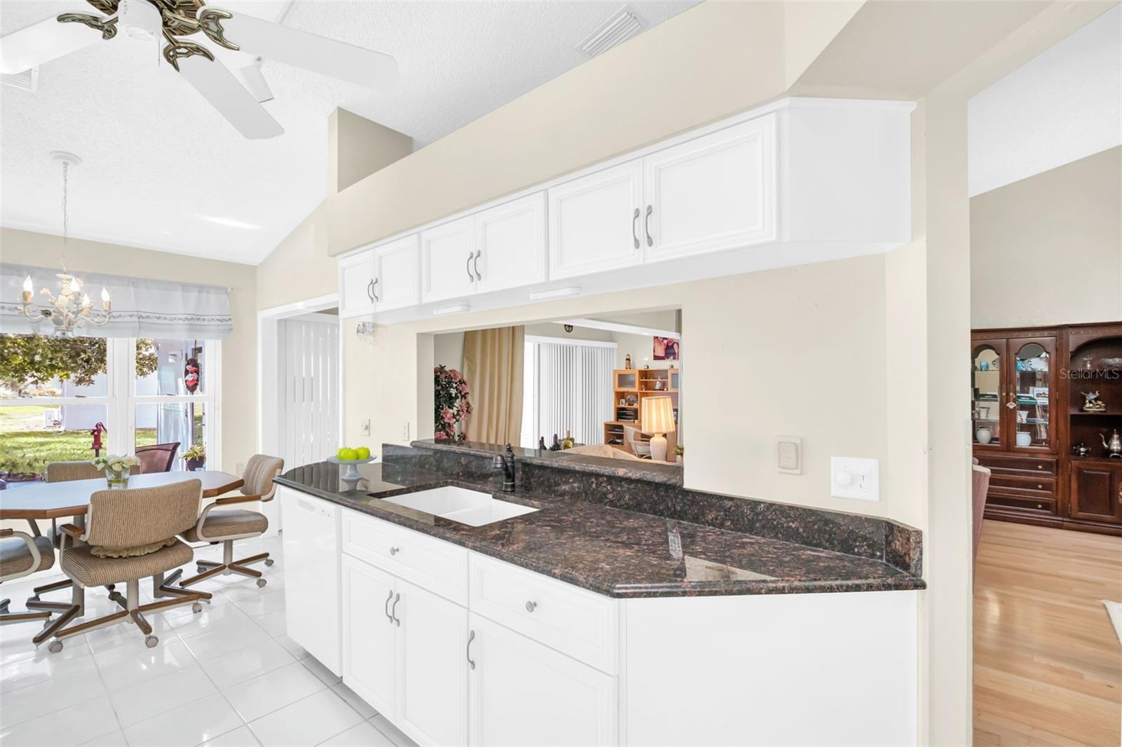 1600 HIGHLAND CLUB LN