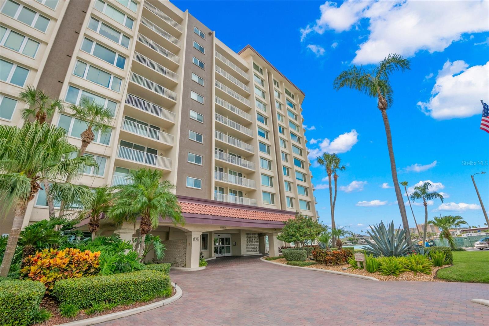 736 ISLAND WAY #604