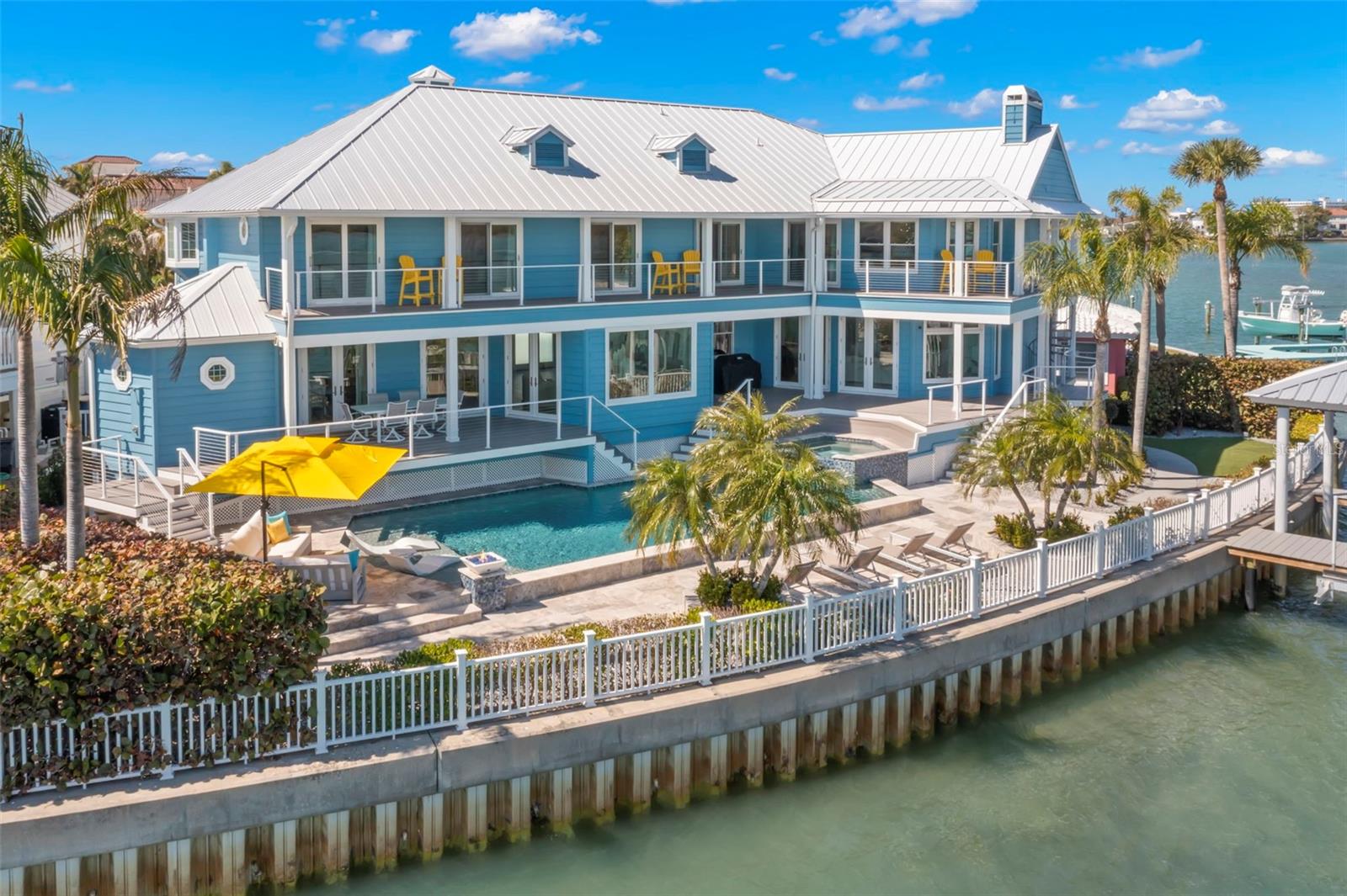 295 BAYSIDE DR