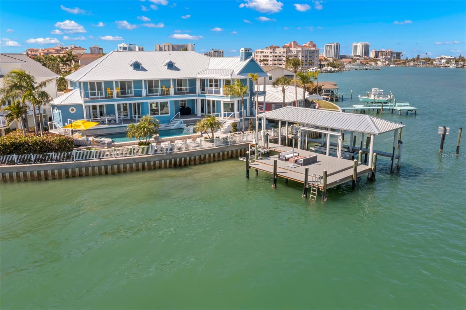 295 BAYSIDE DR