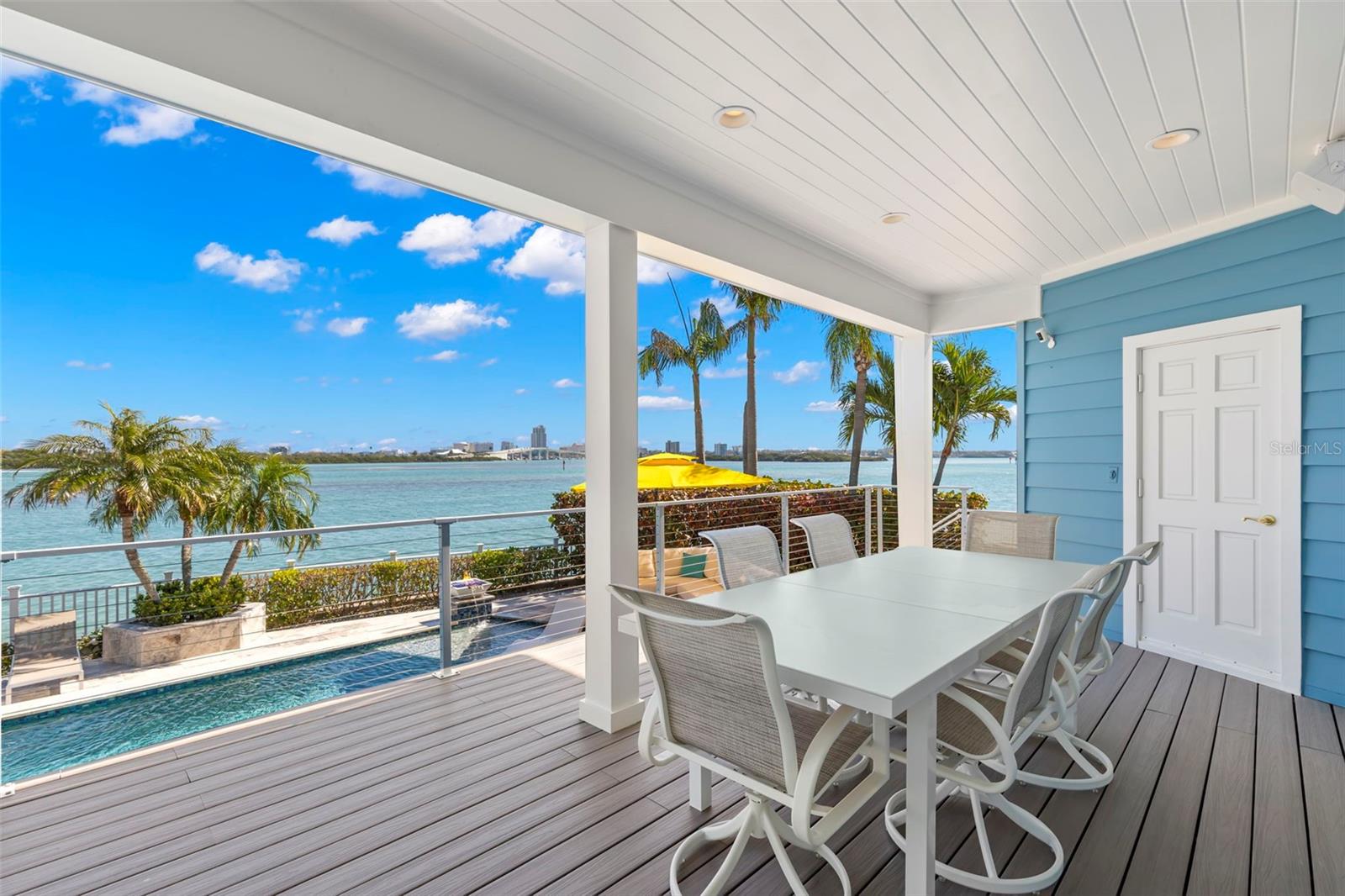 295 BAYSIDE DR