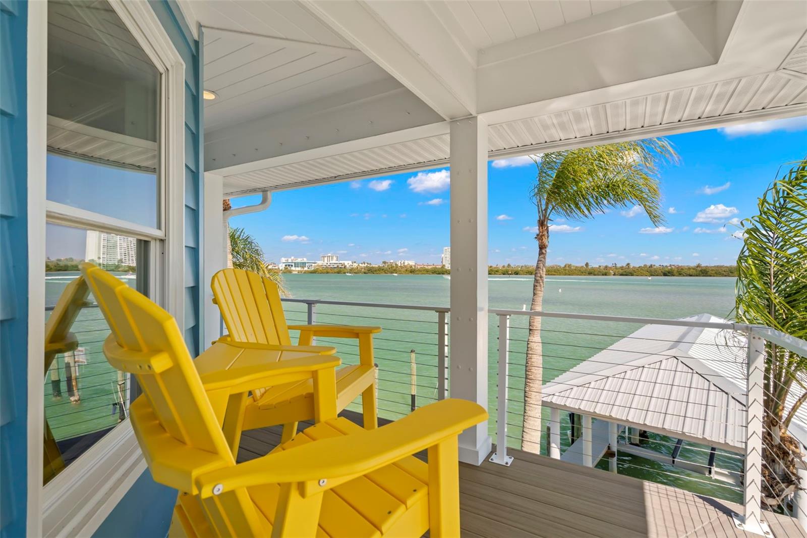 295 BAYSIDE DR