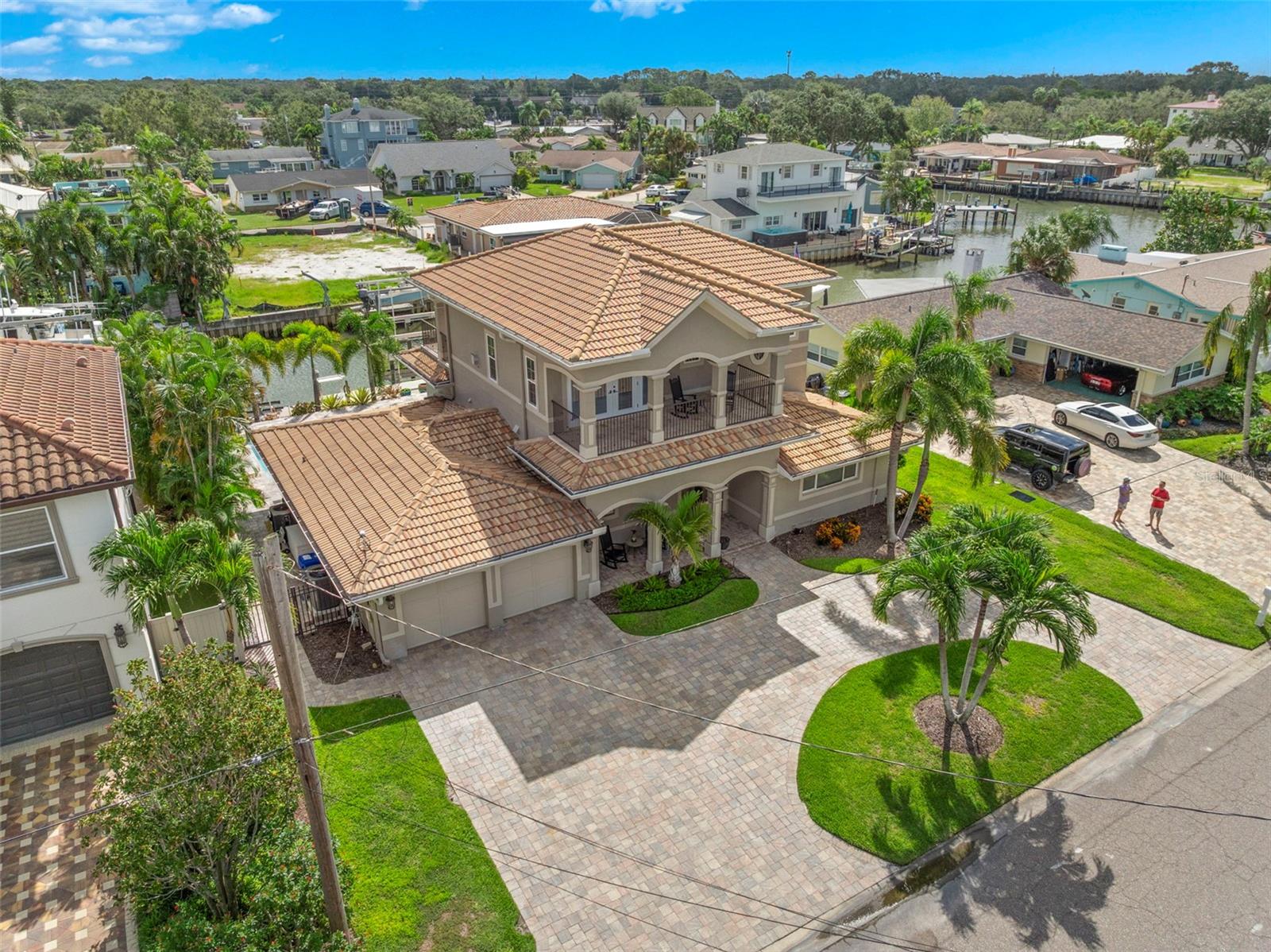 2133 HARBOR VIEW DR