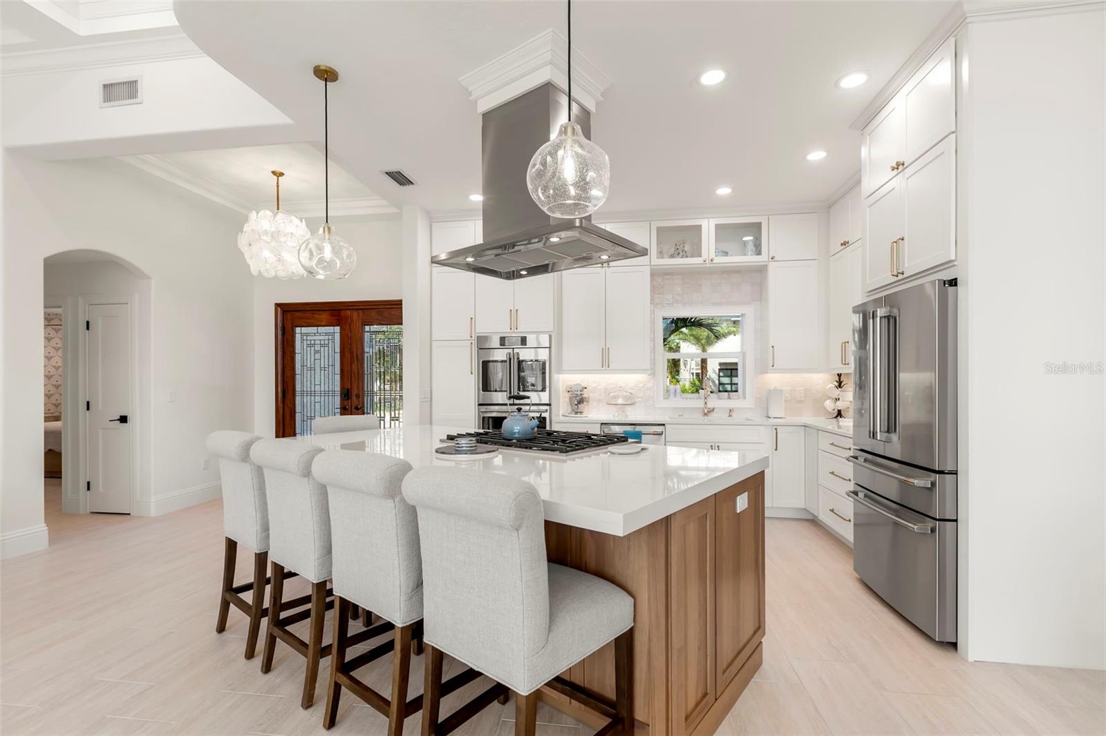 2133 HARBOR VIEW DR