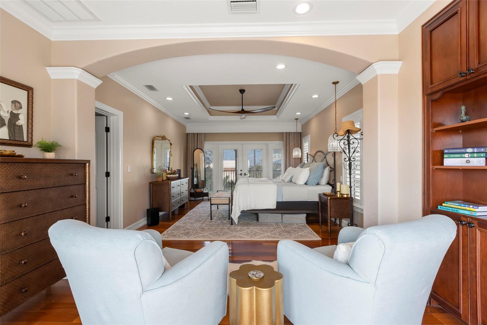 2133 HARBOR VIEW DR