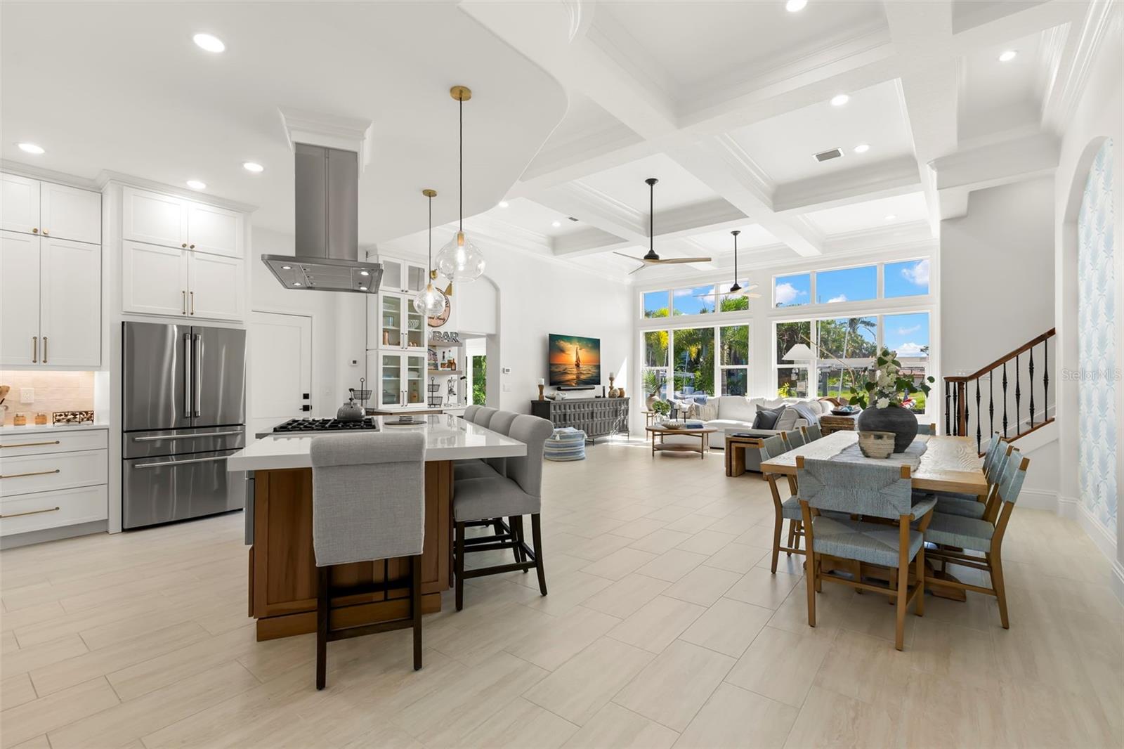 2133 HARBOR VIEW DR