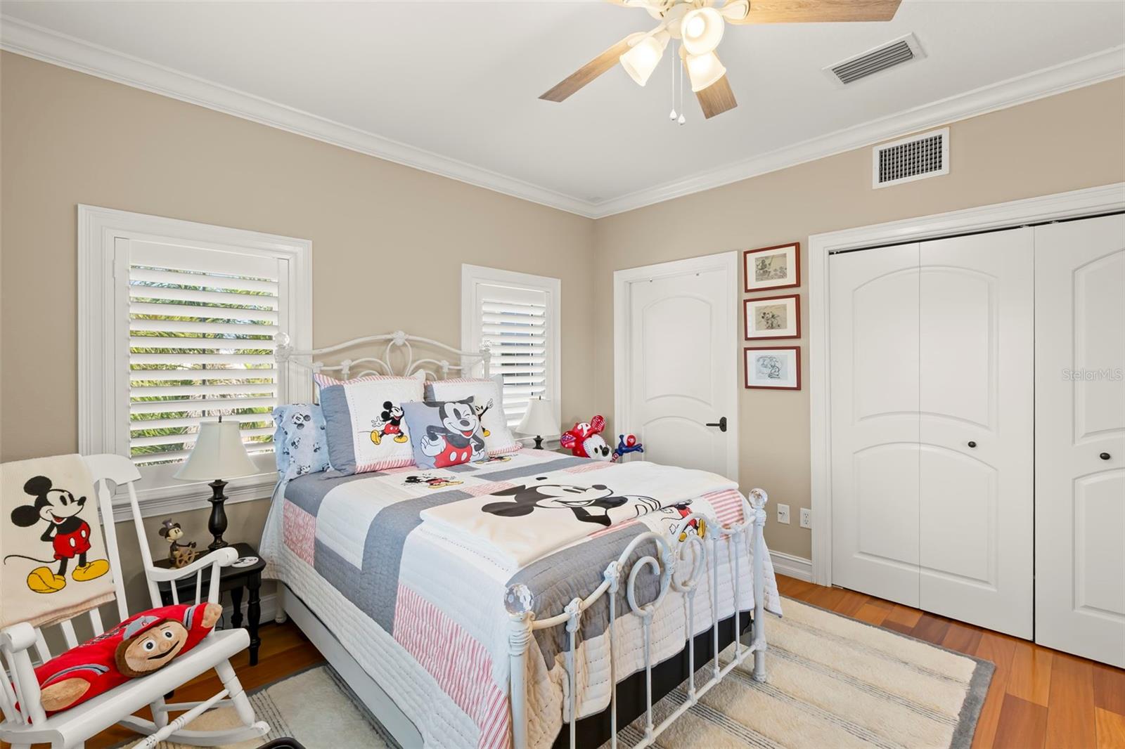 2133 HARBOR VIEW DR