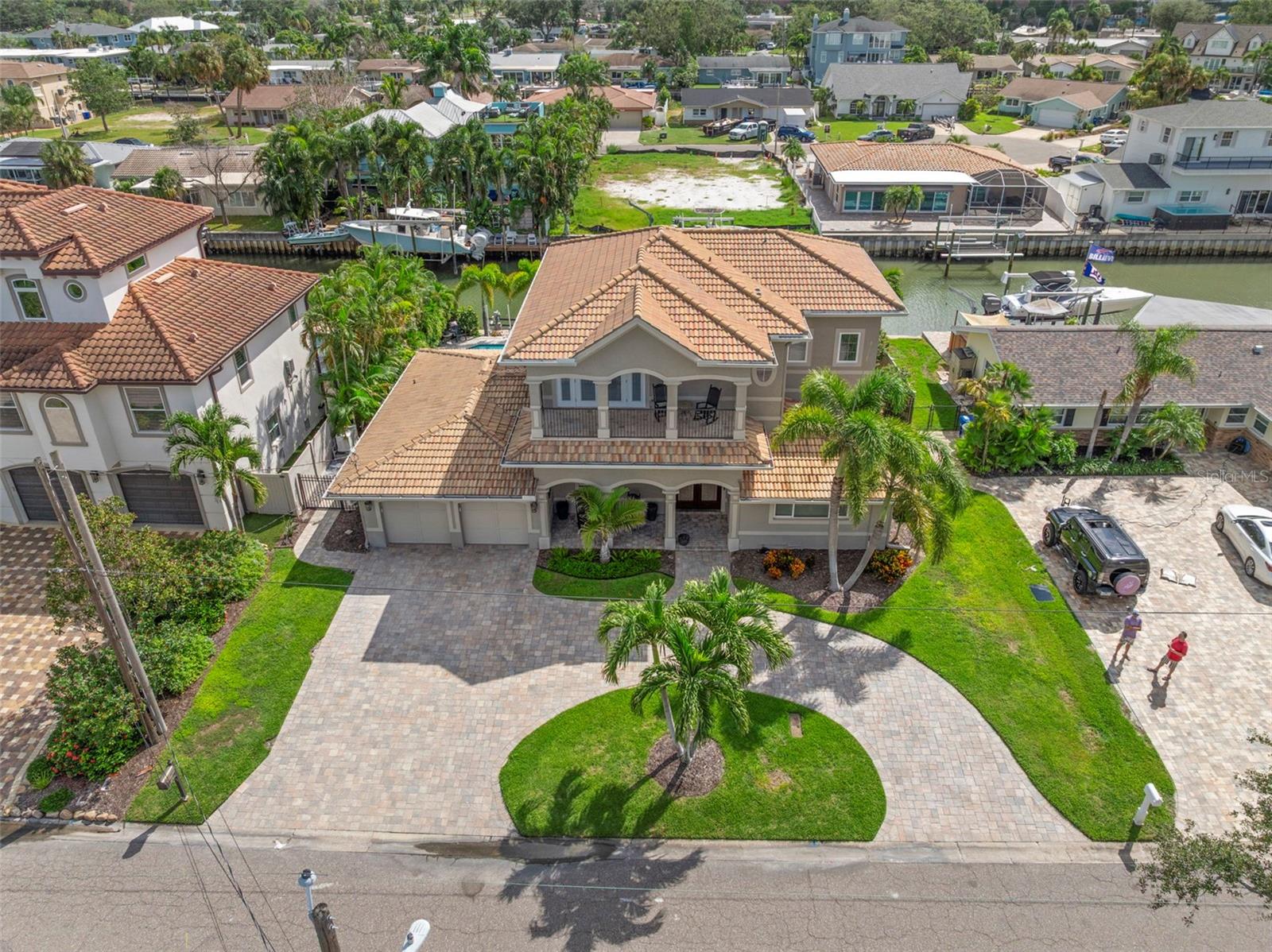 2133 HARBOR VIEW DR