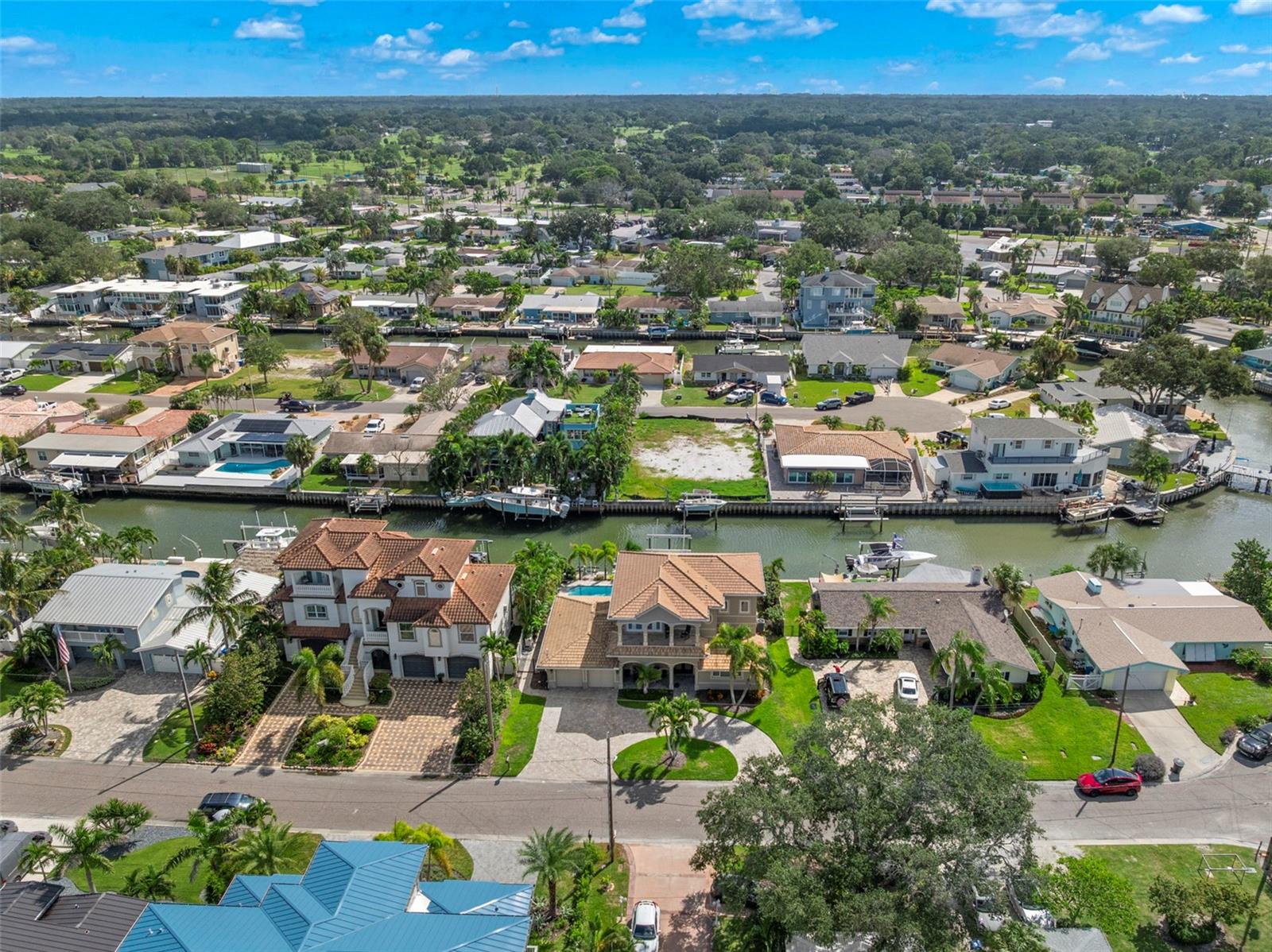 2133 HARBOR VIEW DR