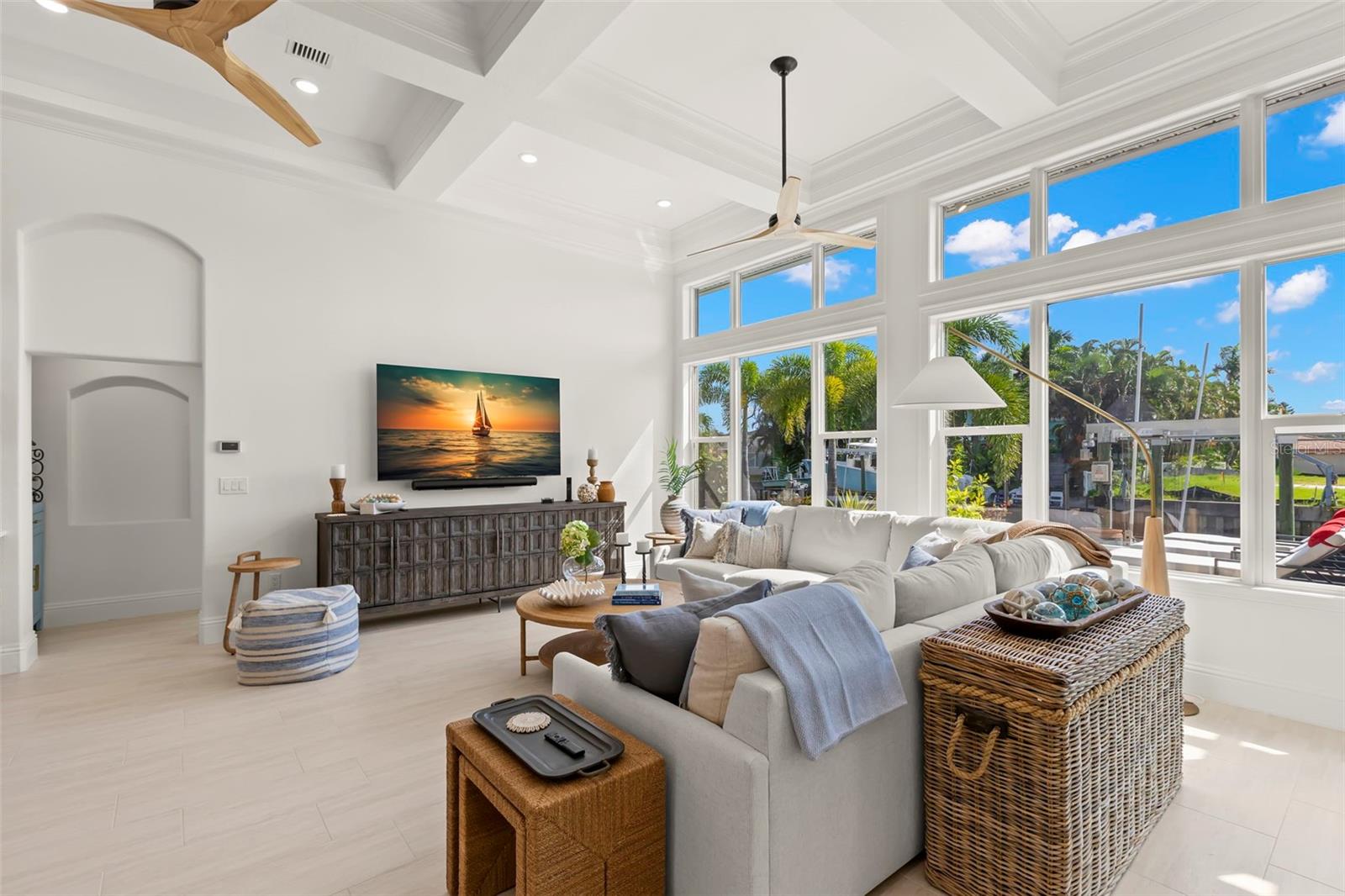 2133 HARBOR VIEW DR
