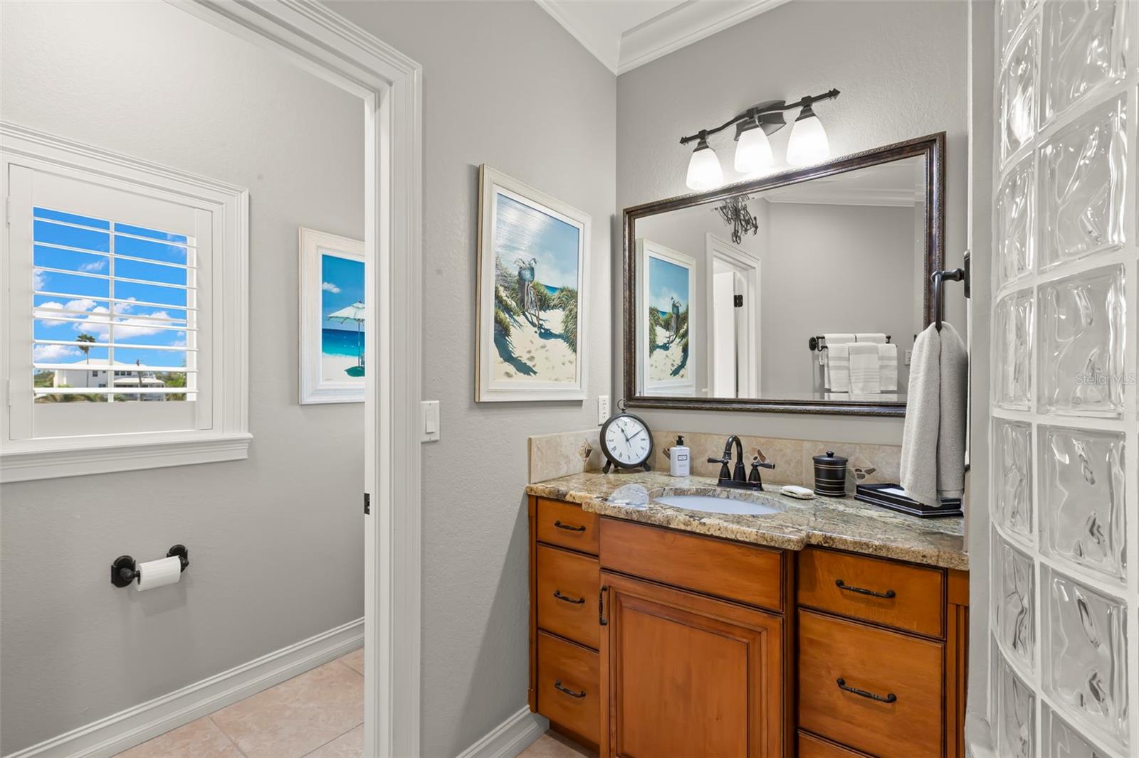 2133 HARBOR VIEW DR
