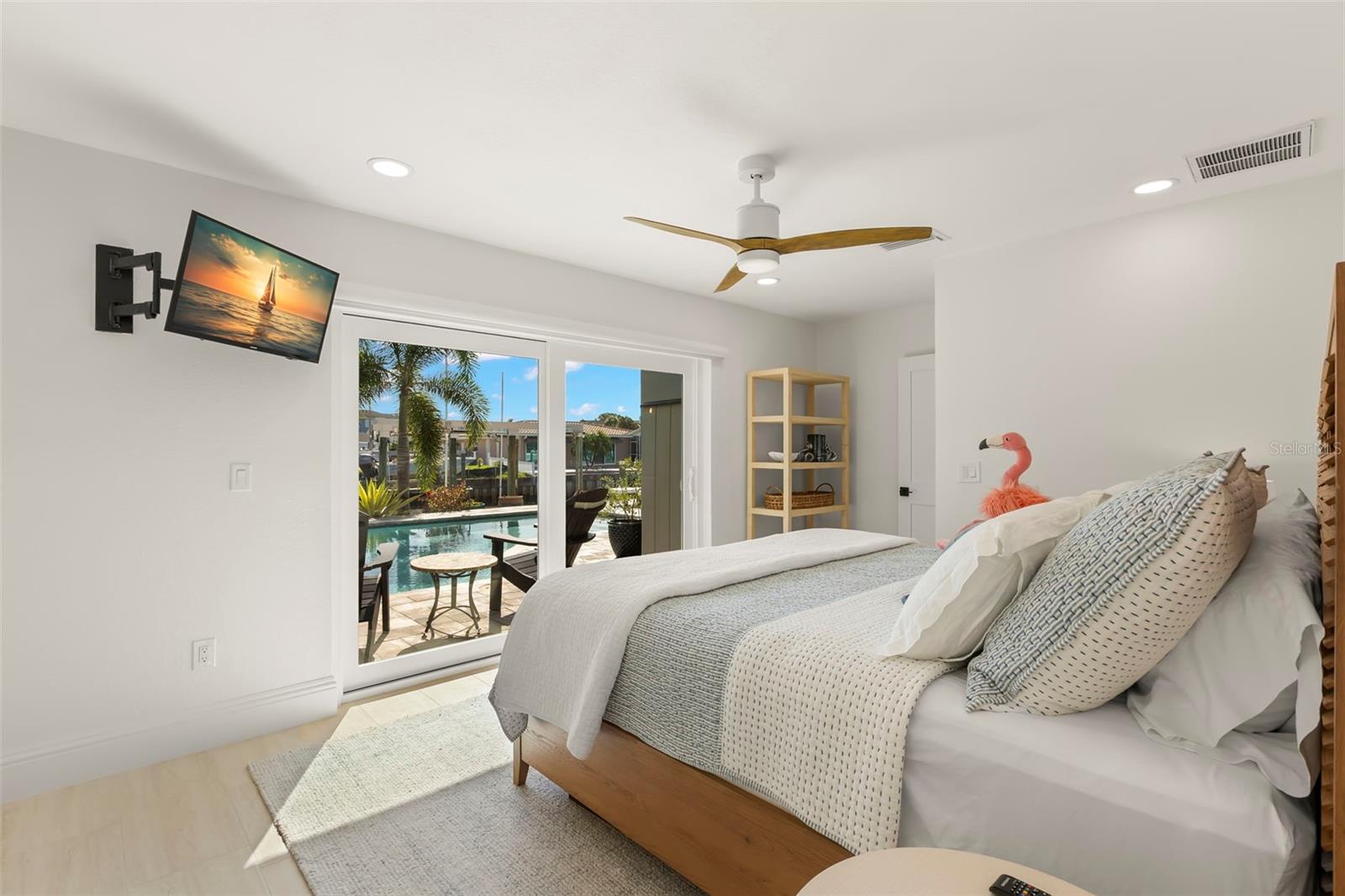 2133 HARBOR VIEW DR