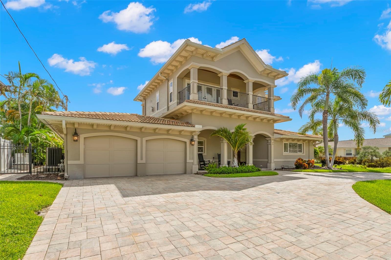 2133 HARBOR VIEW DR