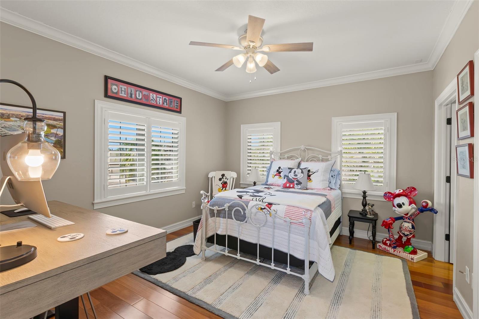 2133 HARBOR VIEW DR