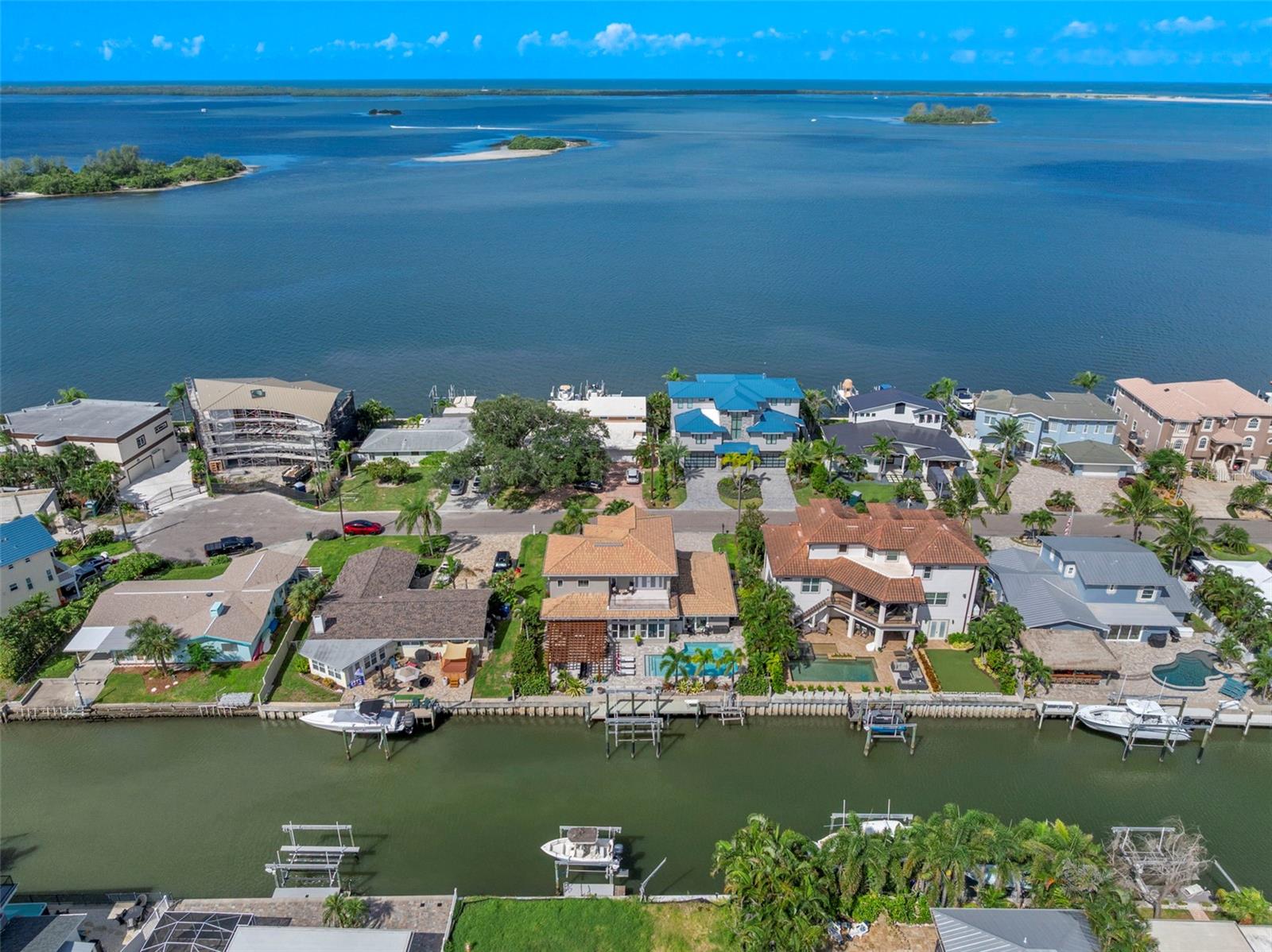 2133 HARBOR VIEW DR