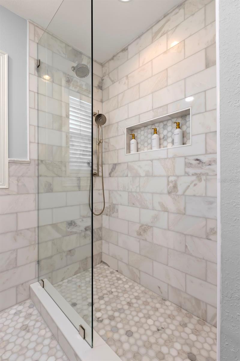2133 HARBOR VIEW DR