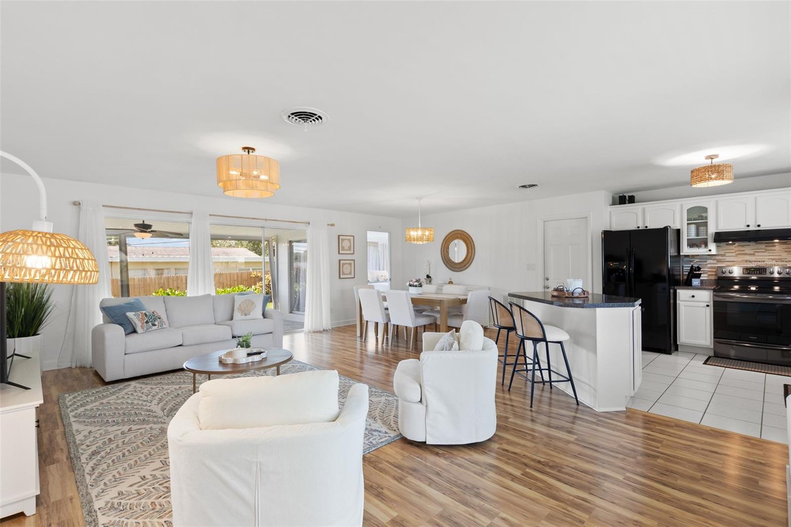 3488 SHADY BLUFFS DR