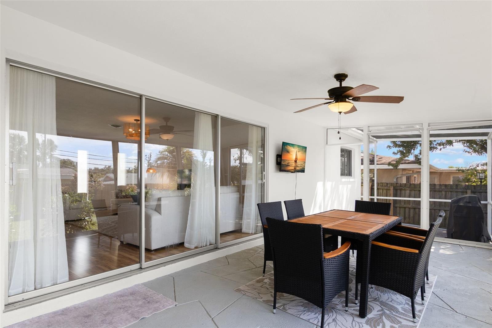 3488 SHADY BLUFFS DR