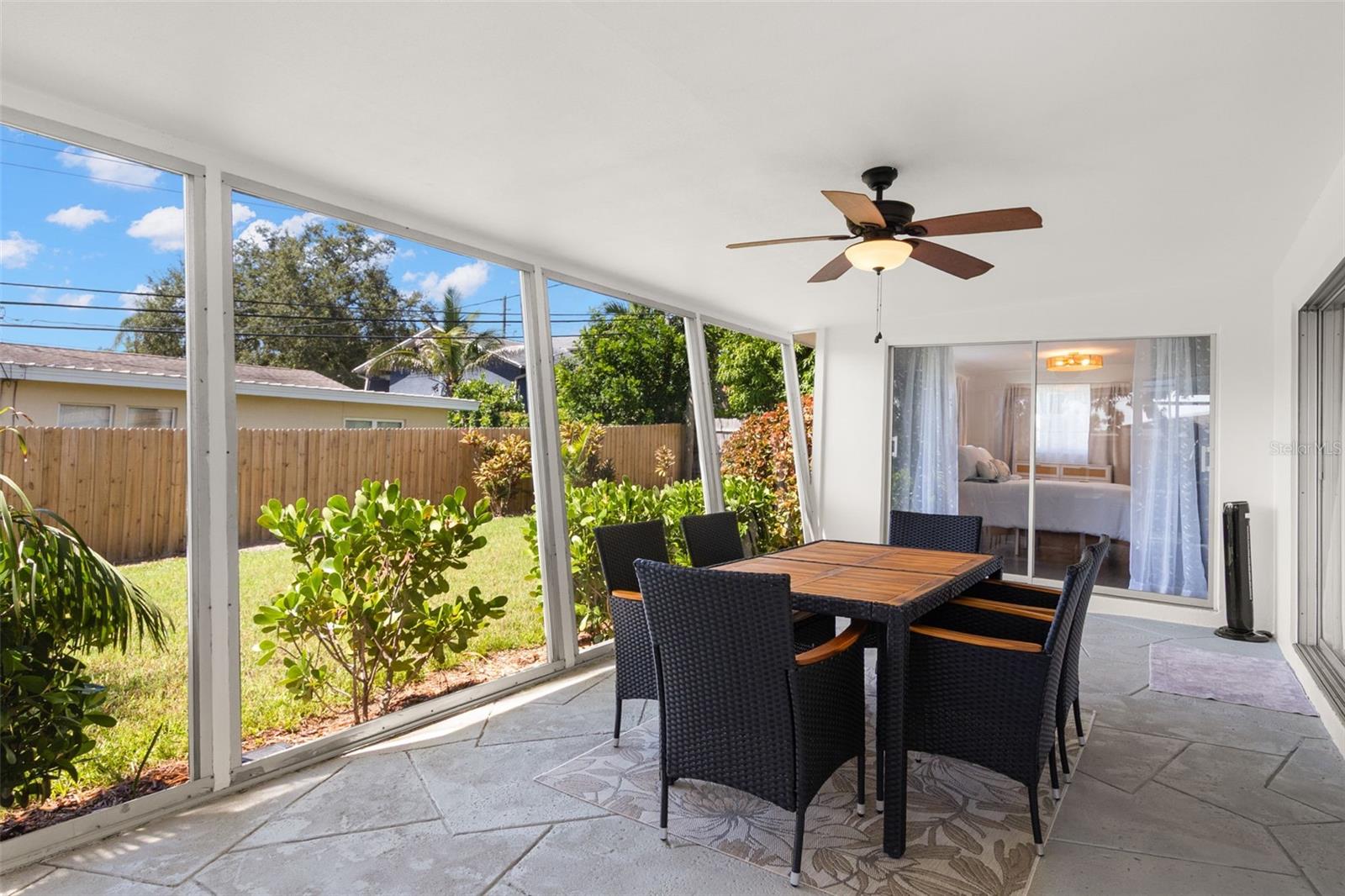 3488 SHADY BLUFFS DR