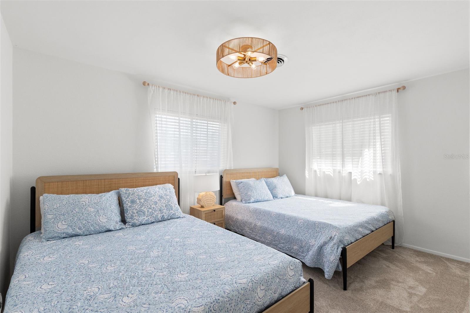 3488 SHADY BLUFFS DR