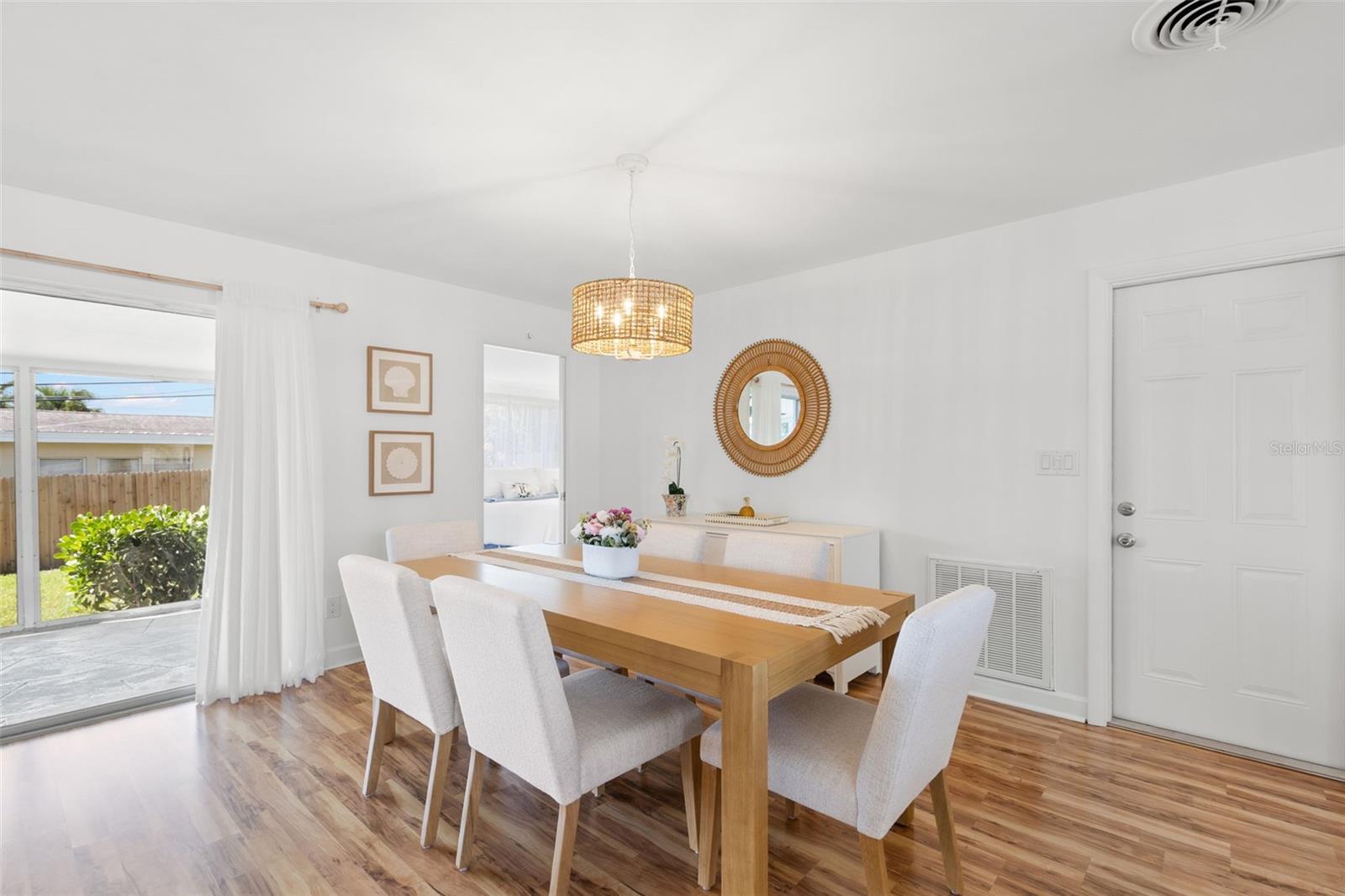 3488 SHADY BLUFFS DR