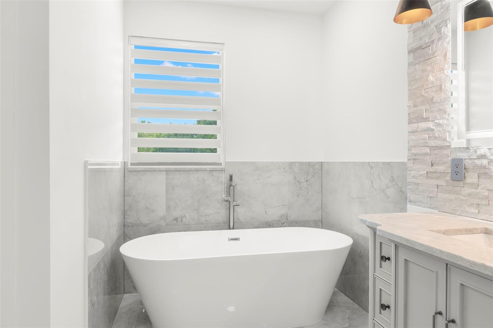 3426 CHANNELSIDE CT