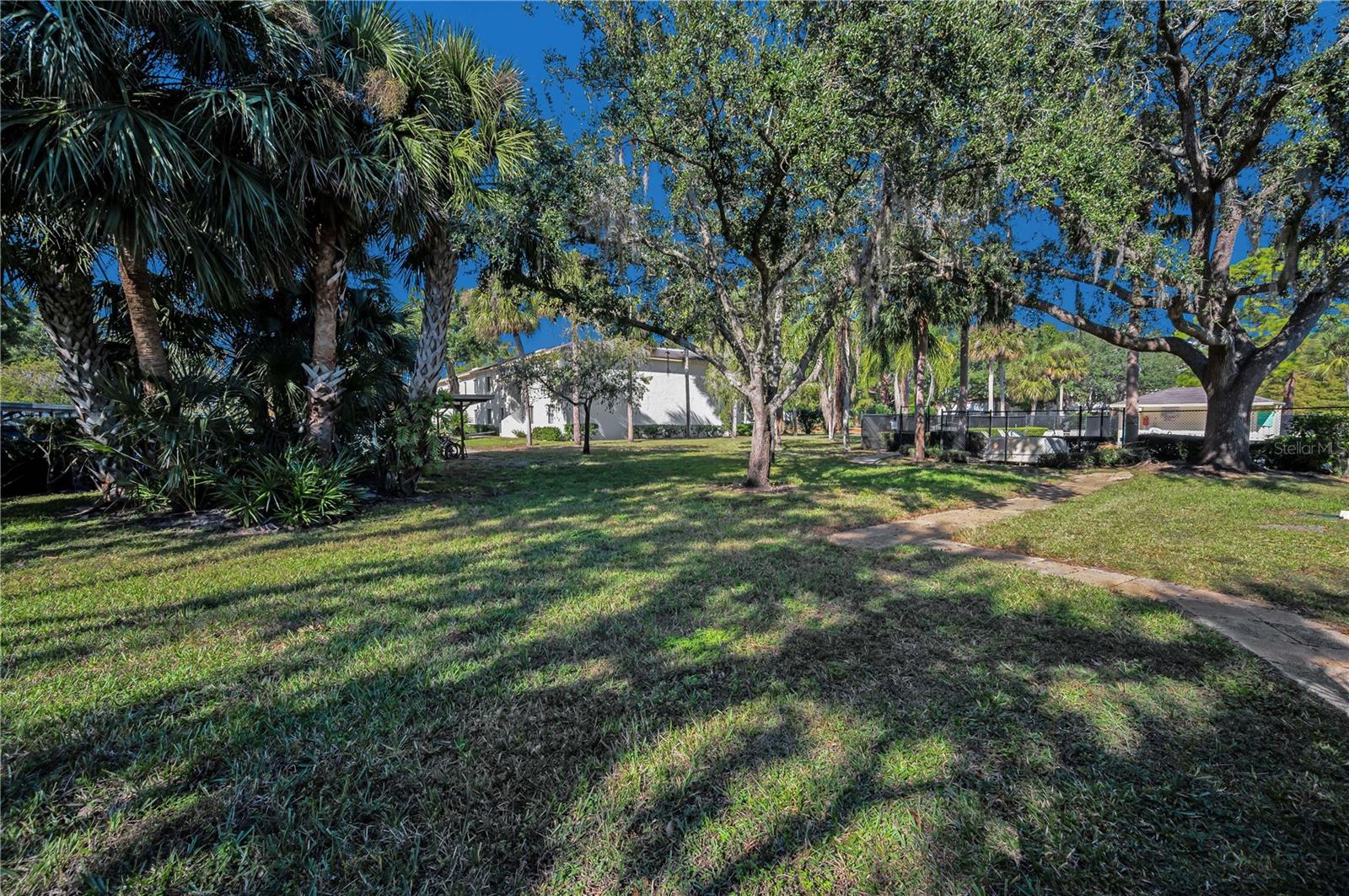 110 CYPRESS CT #3-82