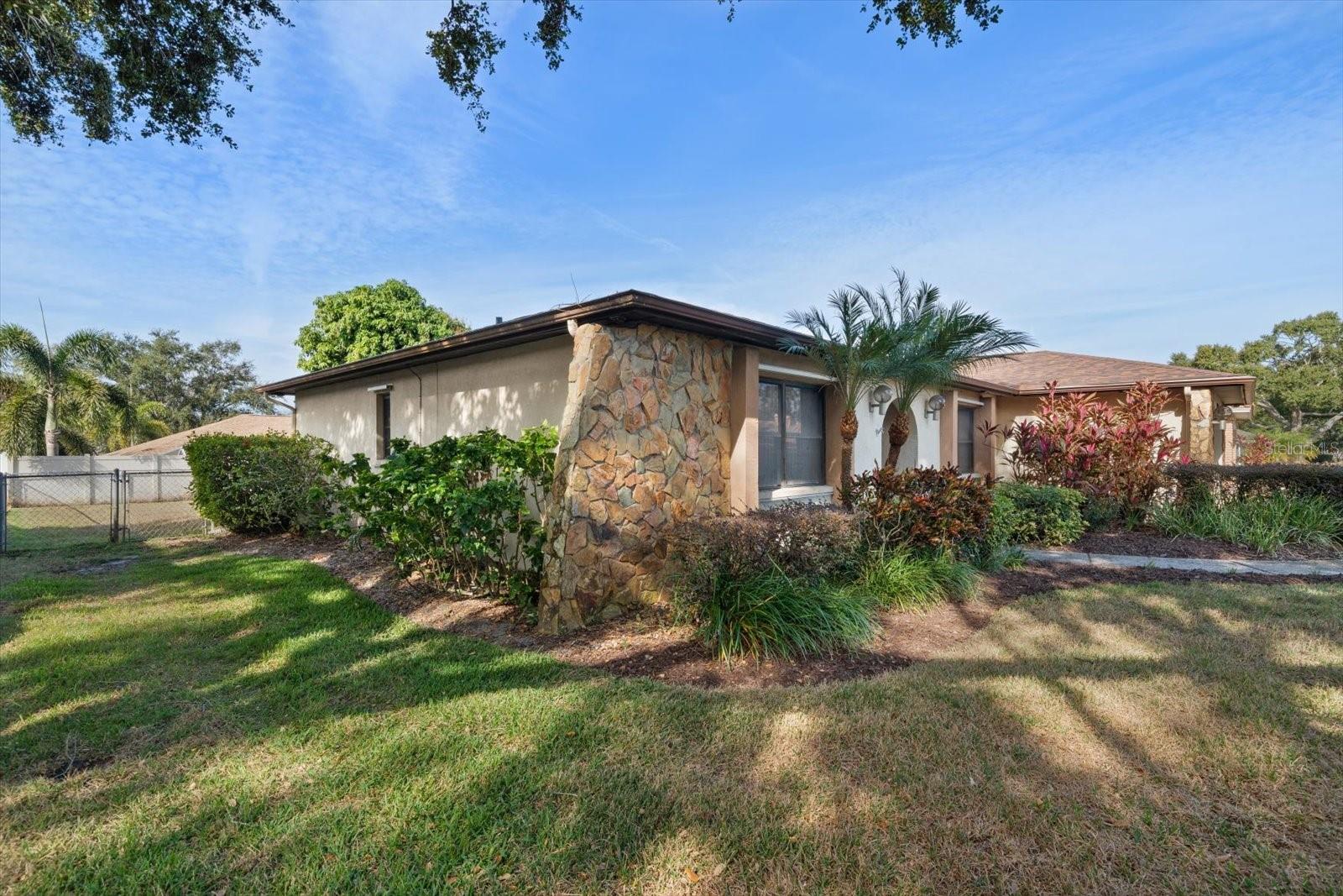 2545 COLONY DR