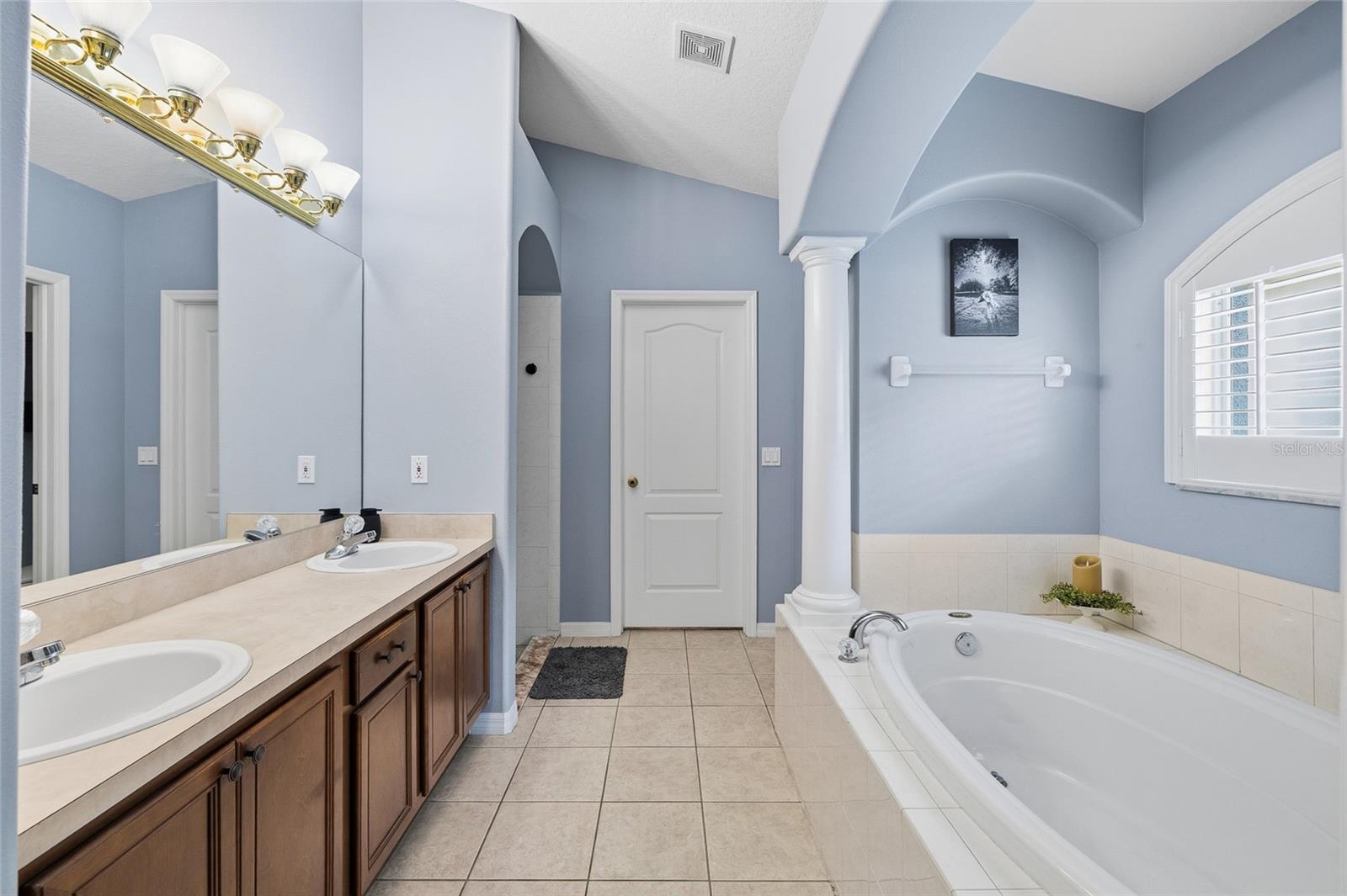 6216 WHIMBRELWOOD DR