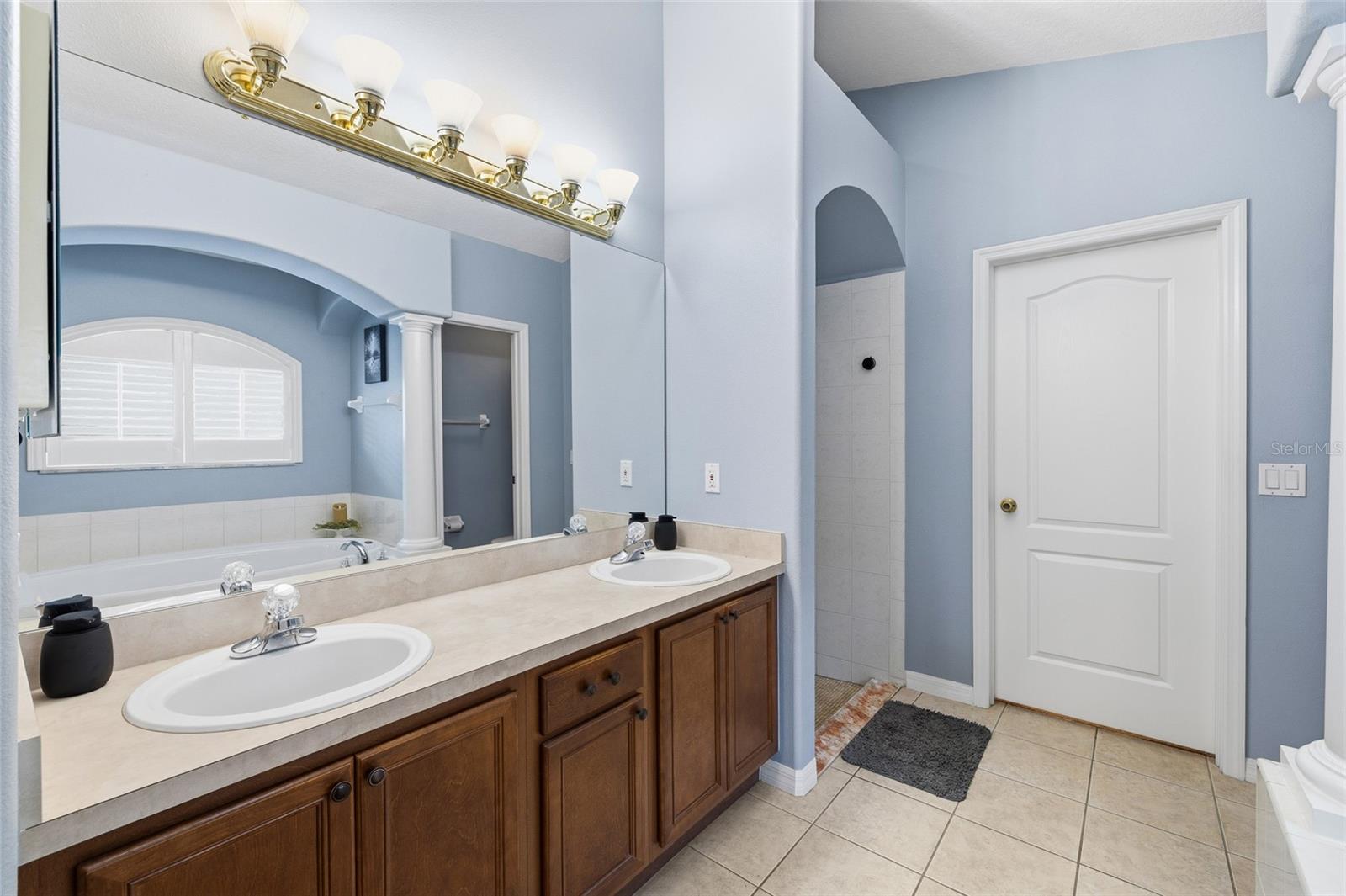 6216 WHIMBRELWOOD DR