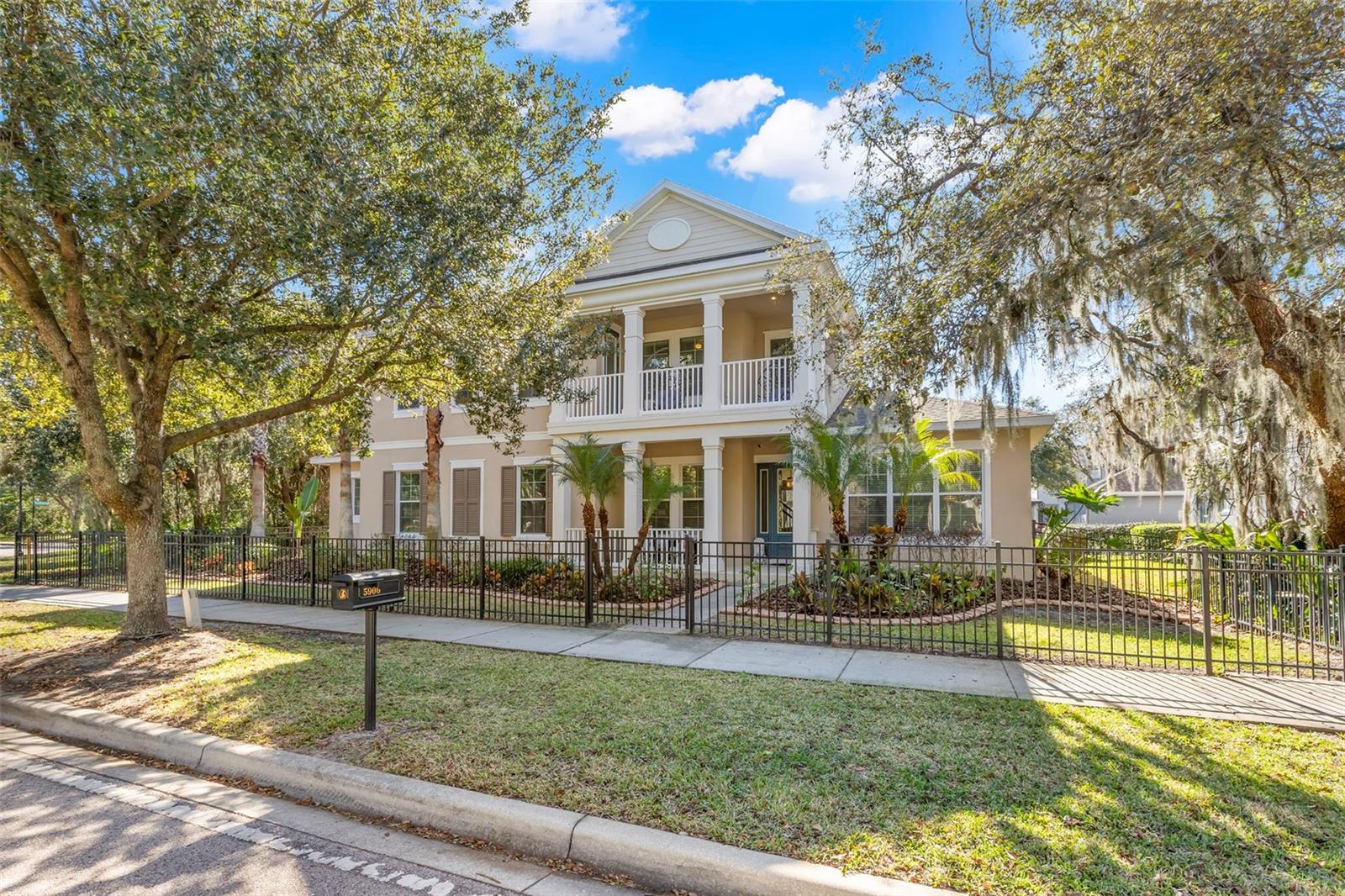 5906 FISHHAWK CROSSING BLVD