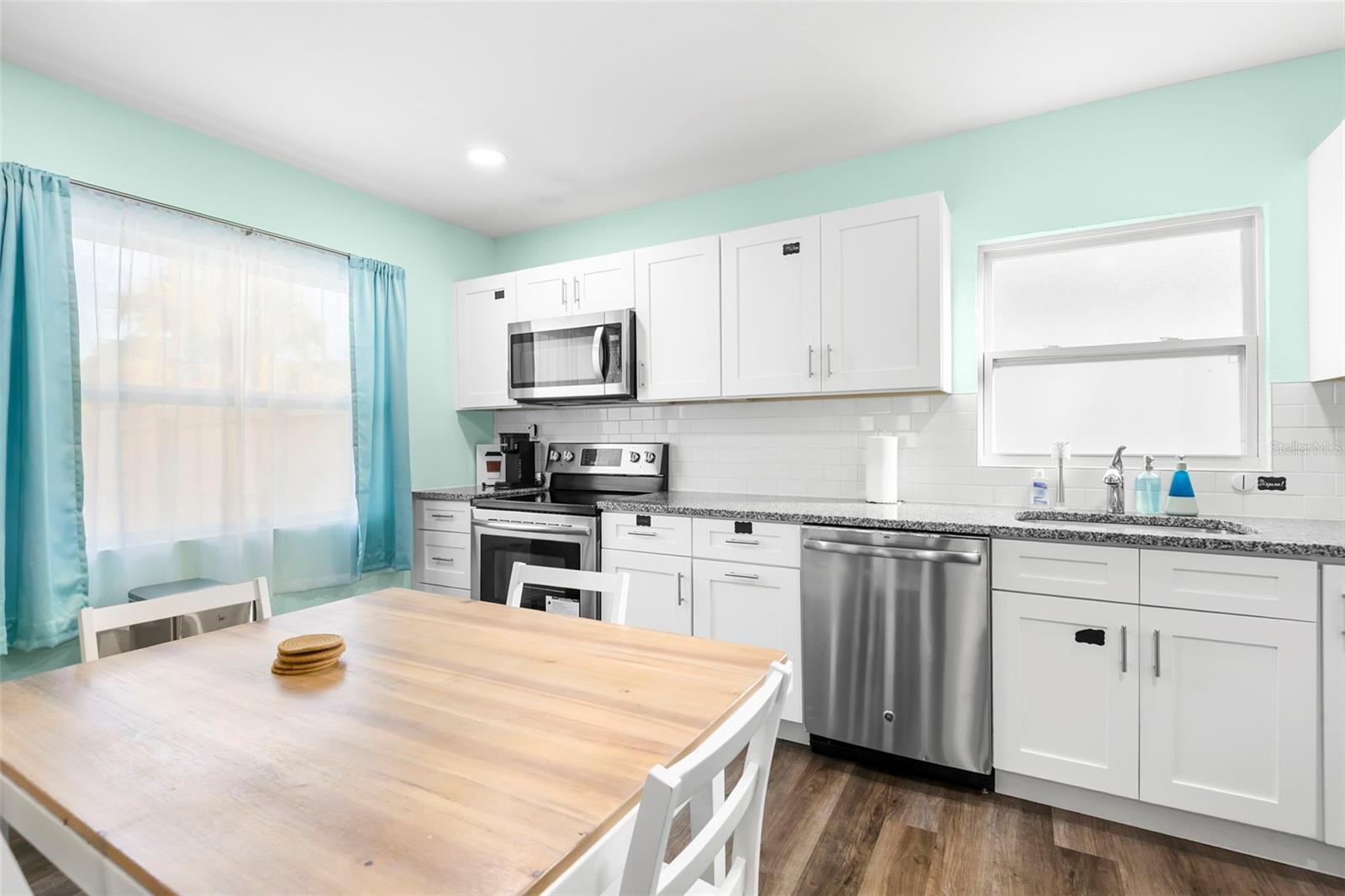 1613 N MARTIN LUTHER KING JR AVE