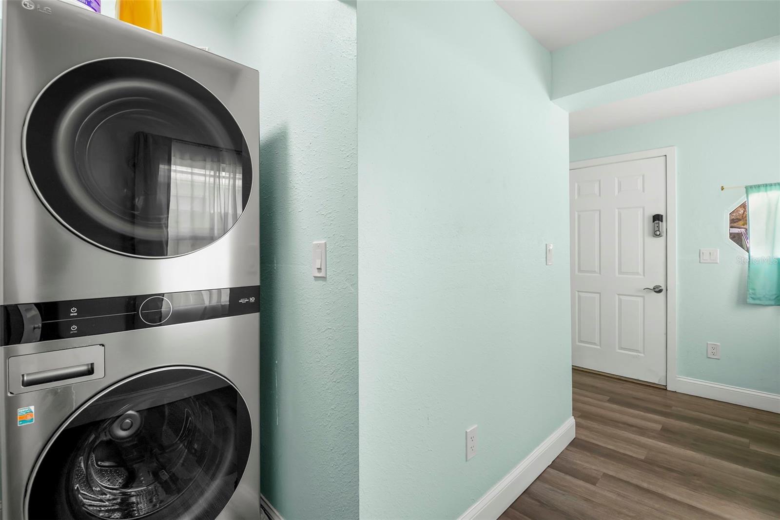 1613 N MARTIN LUTHER KING JR AVE