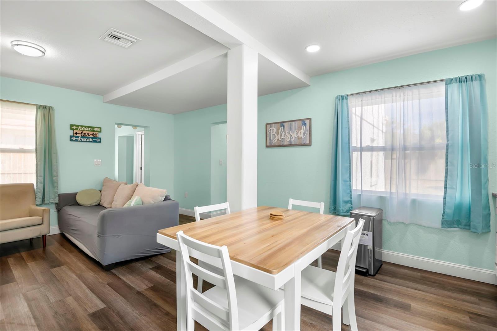 1613 N MARTIN LUTHER KING JR AVE