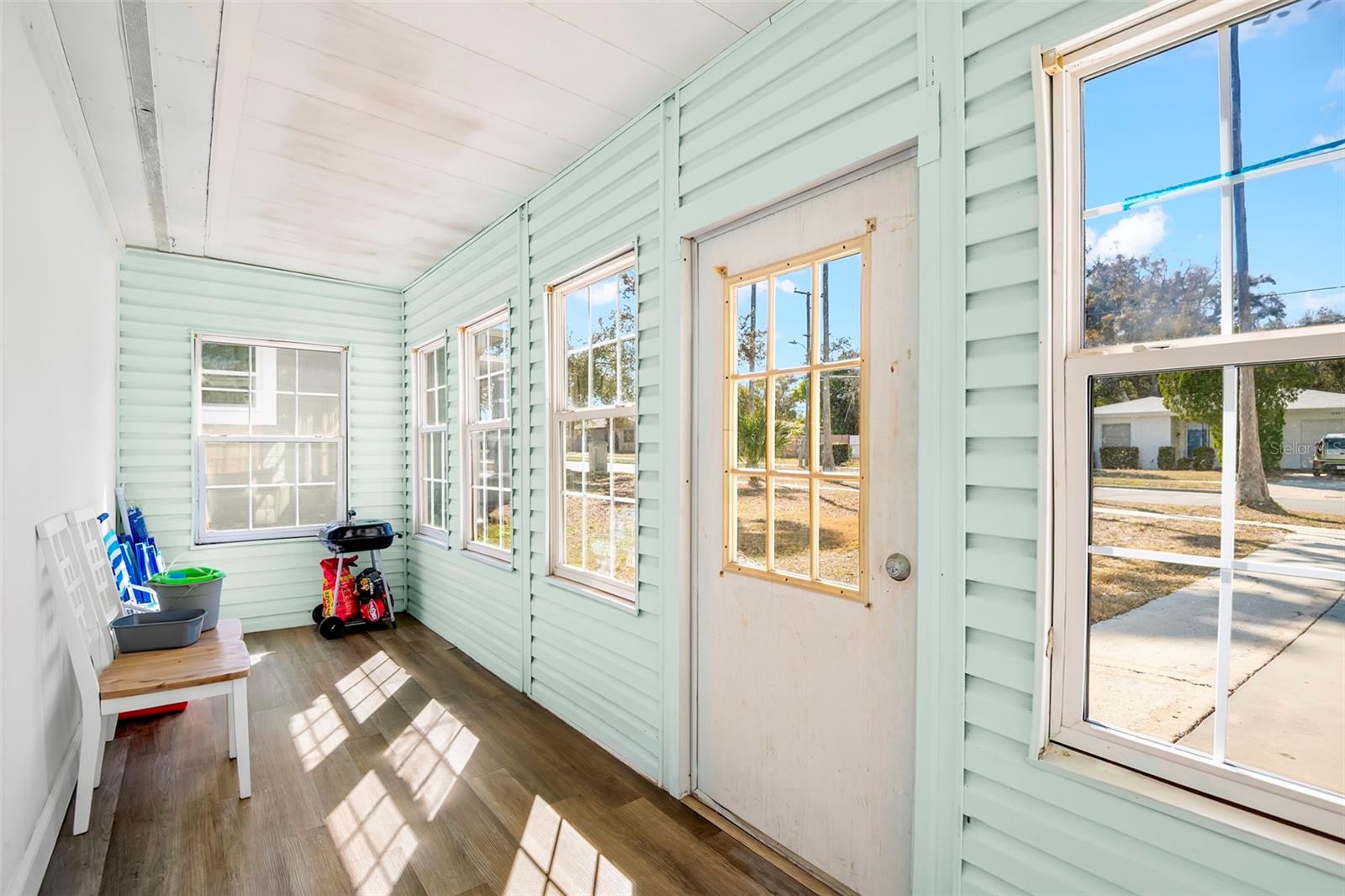 1613 N MARTIN LUTHER KING JR AVE