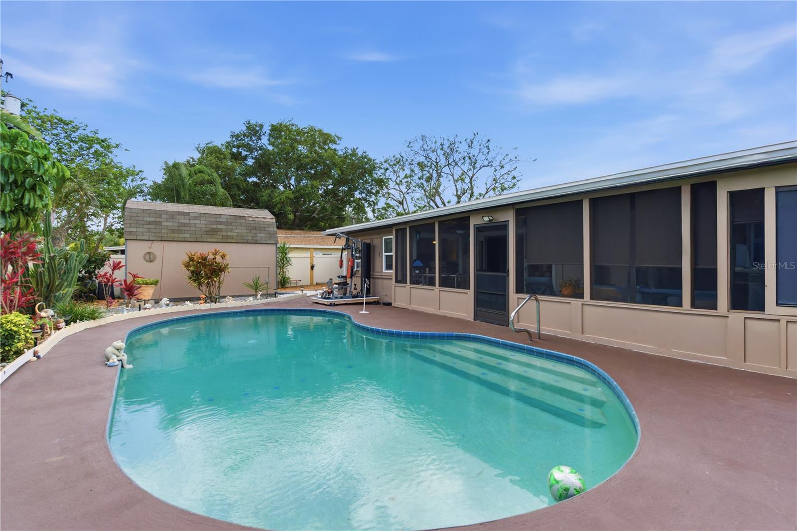 1429 SAN CHARLES DR