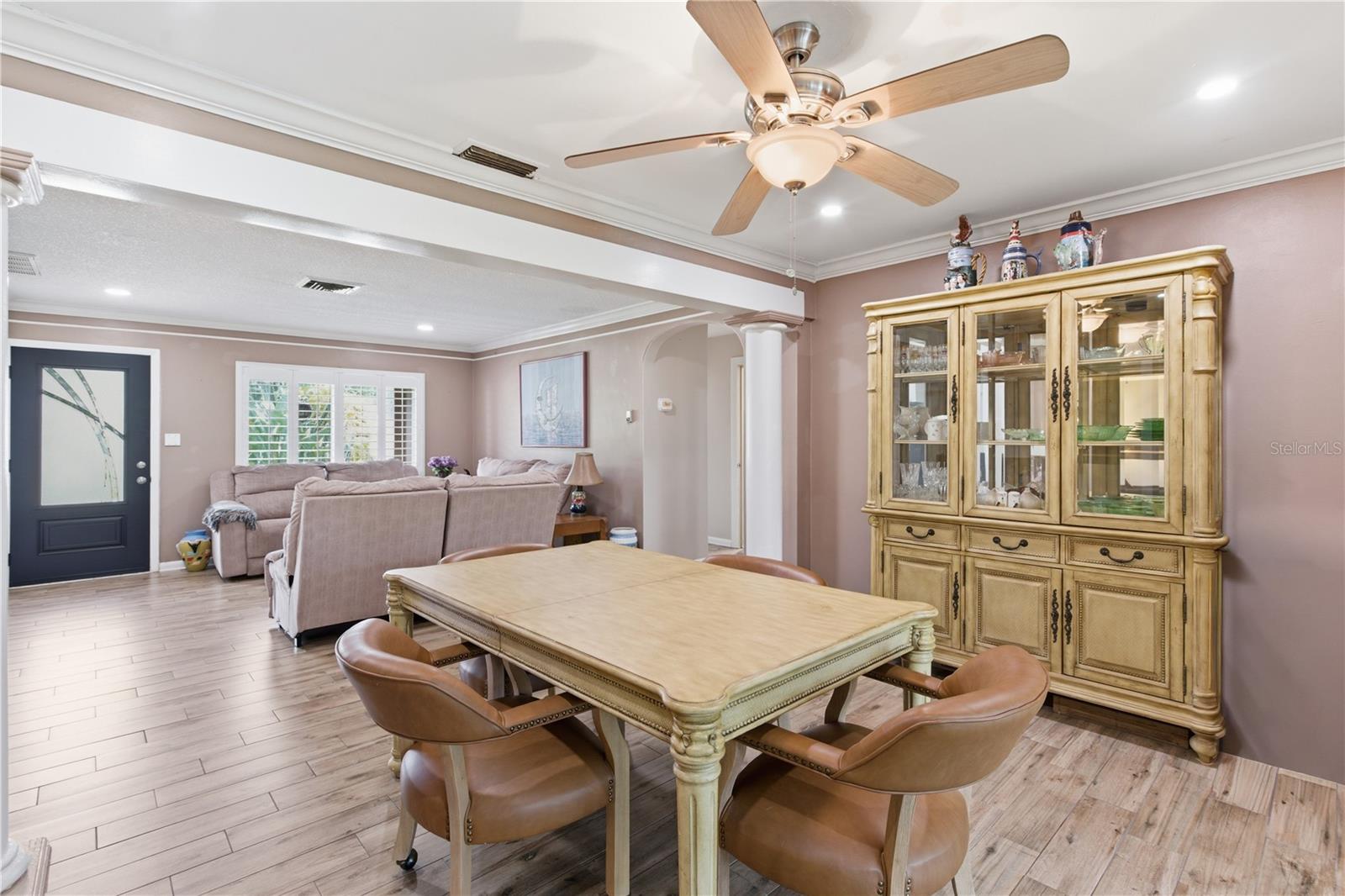 1429 SAN CHARLES DR