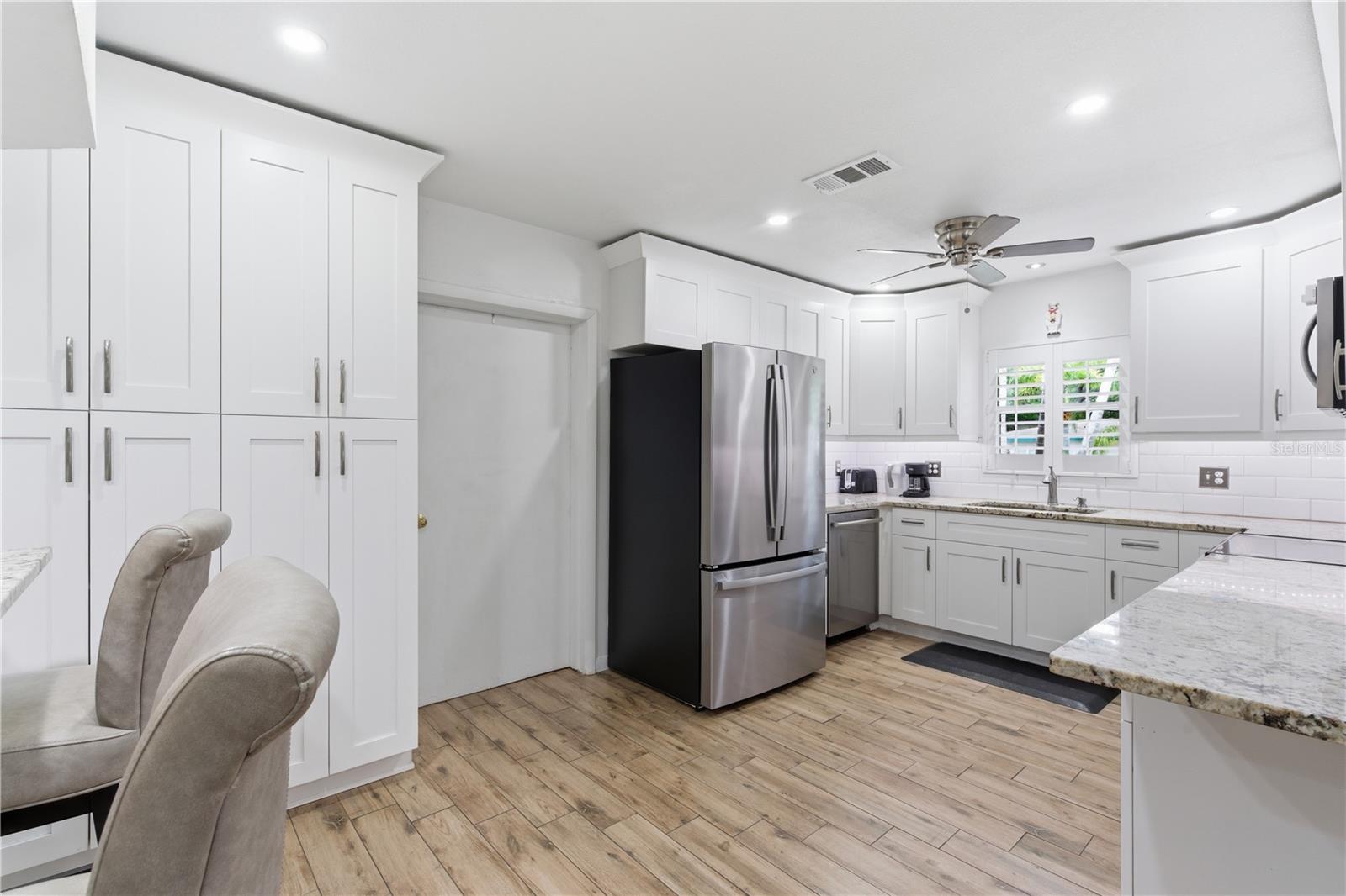 1429 SAN CHARLES DR