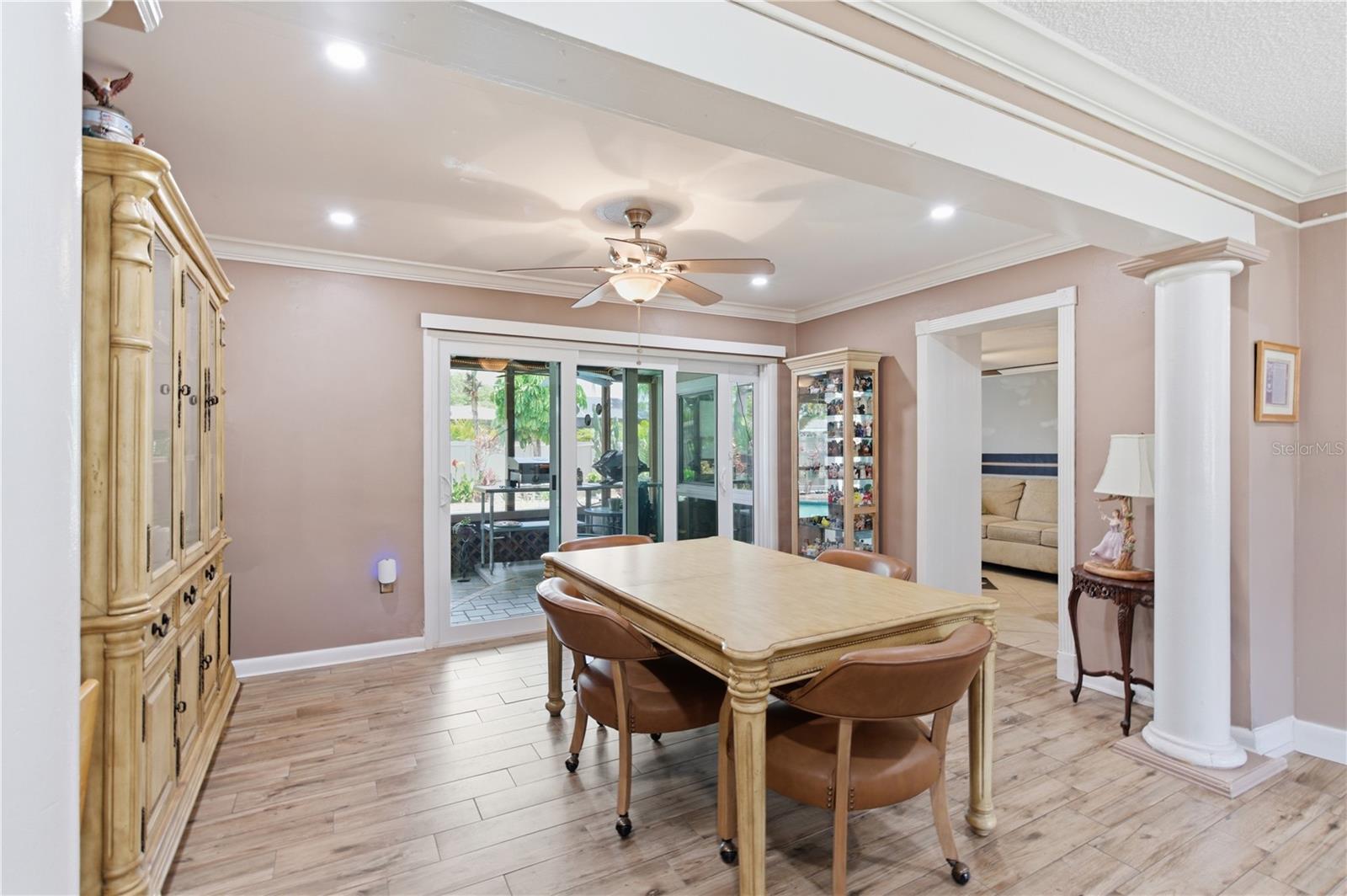 1429 SAN CHARLES DR