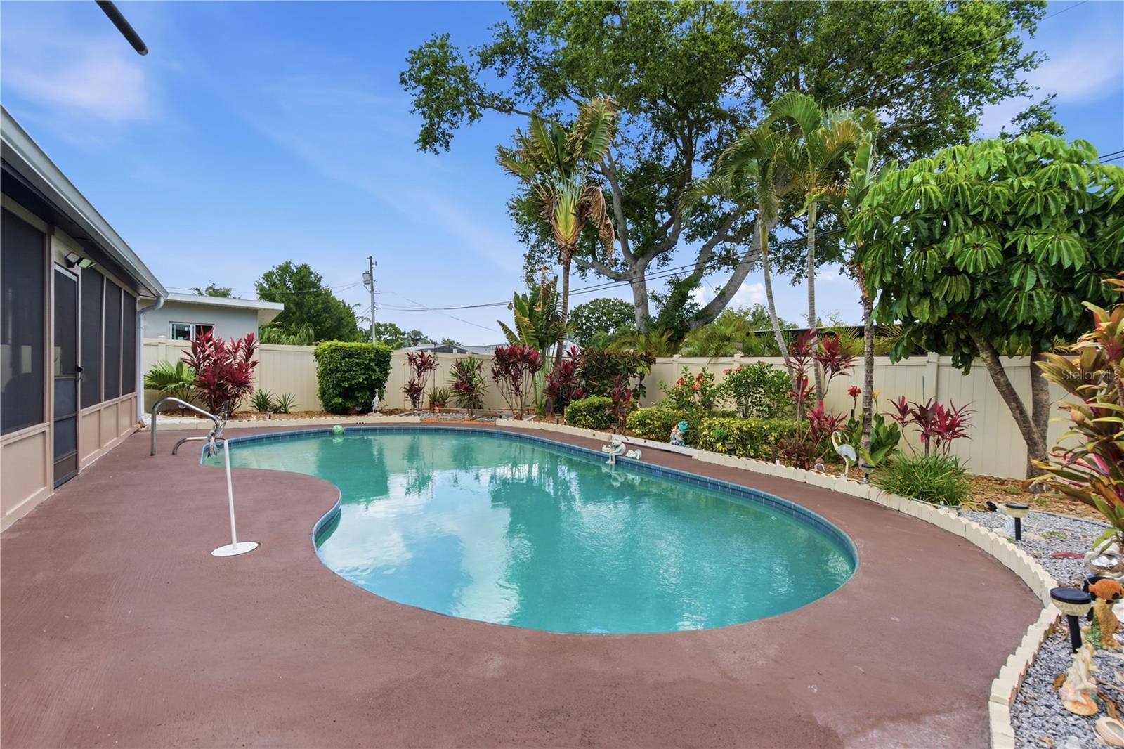 1429 SAN CHARLES DR