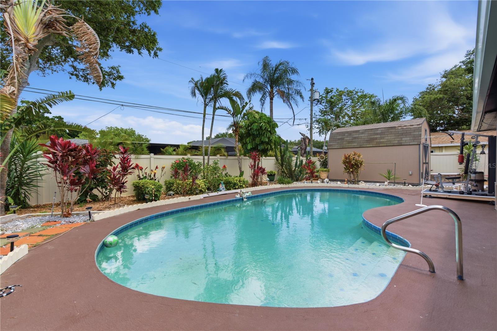 1429 SAN CHARLES DR