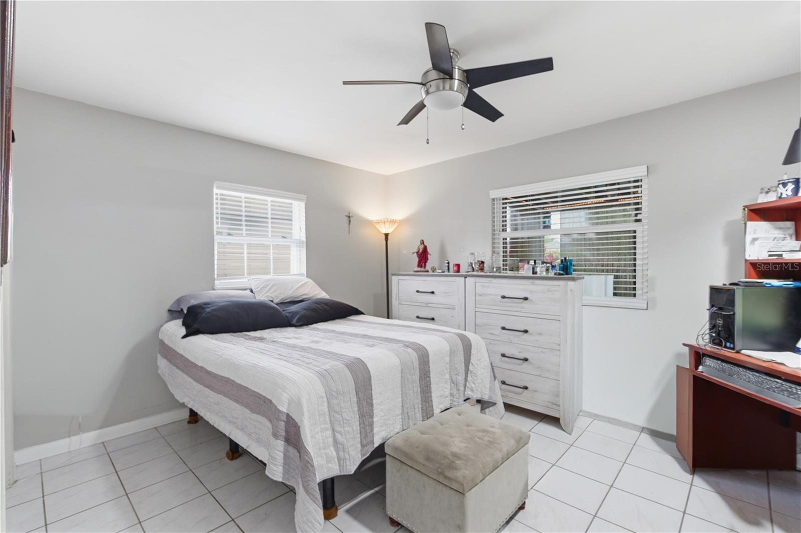 1429 SAN CHARLES DR