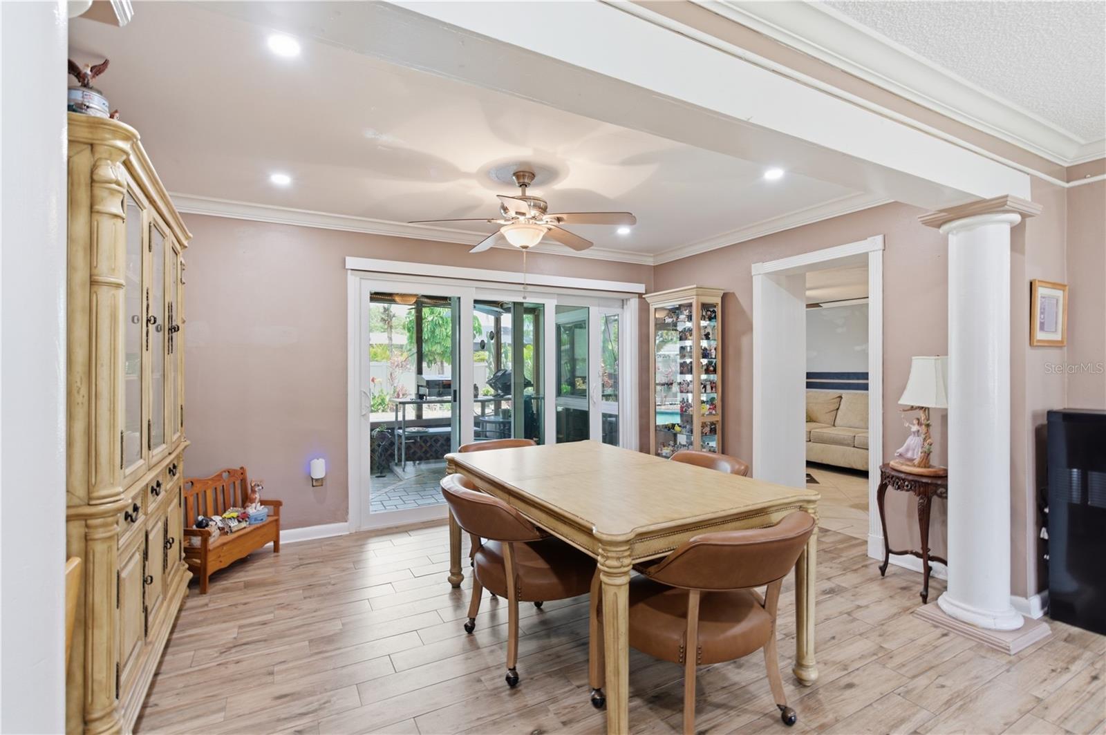 1429 SAN CHARLES DR