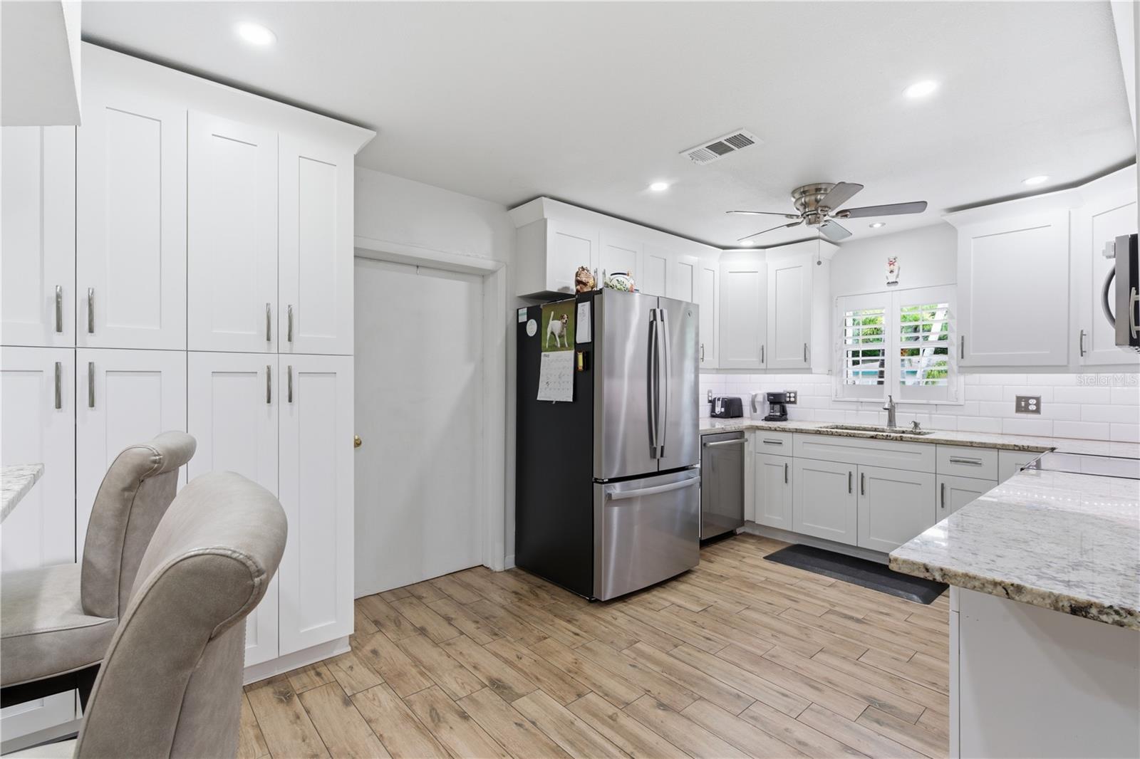 1429 SAN CHARLES DR