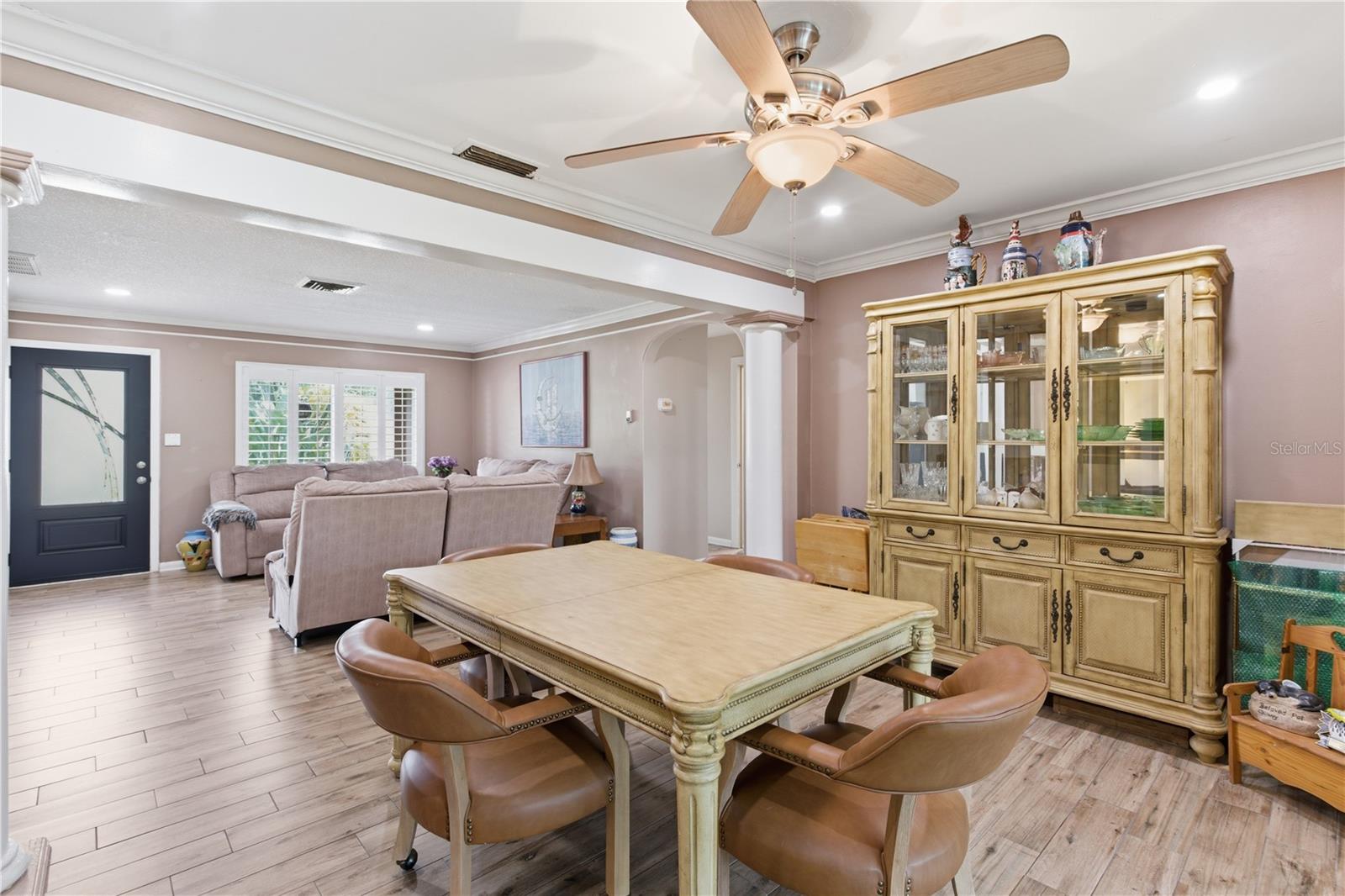 1429 SAN CHARLES DR
