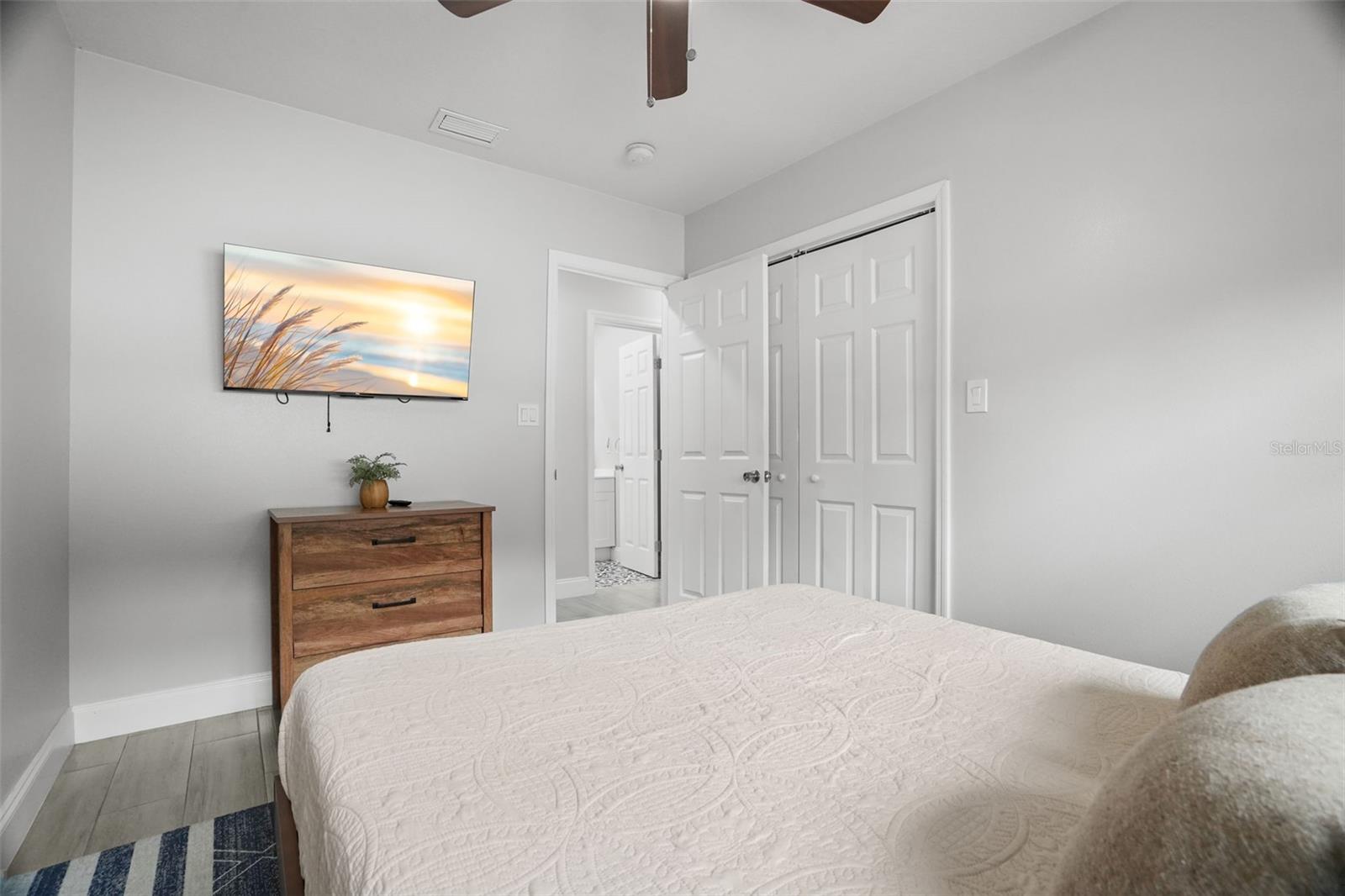 2347 DORA DR