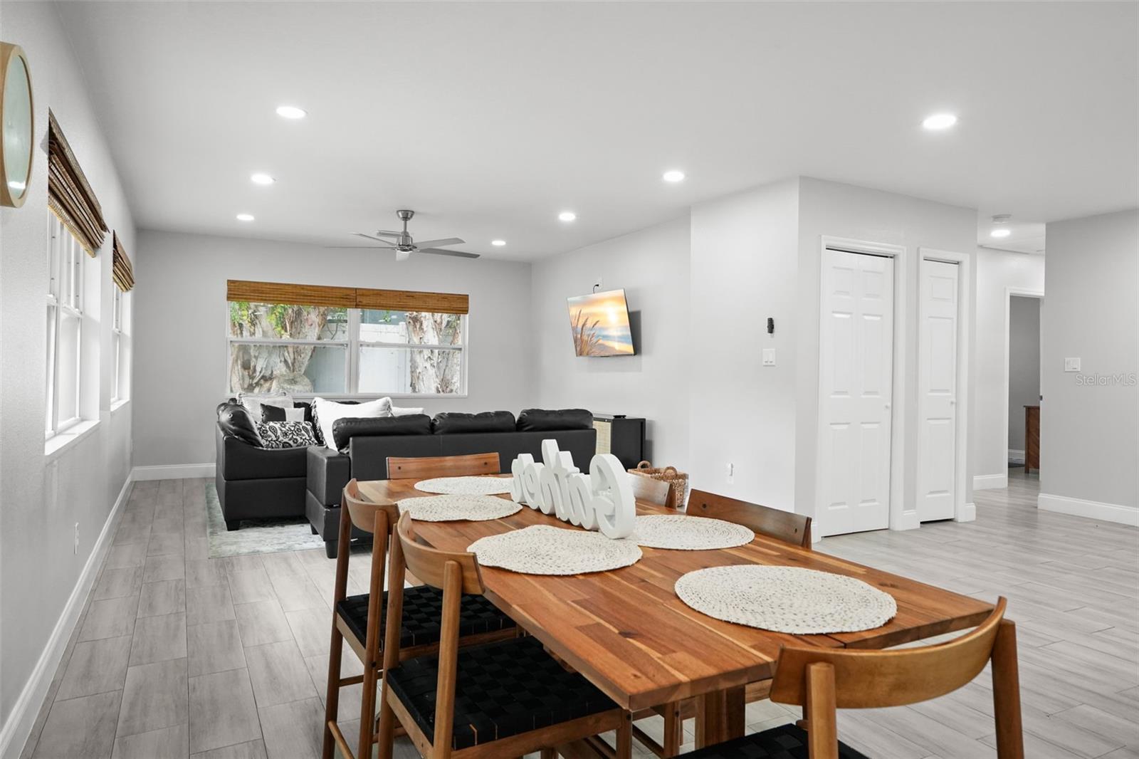 2347 DORA DR
