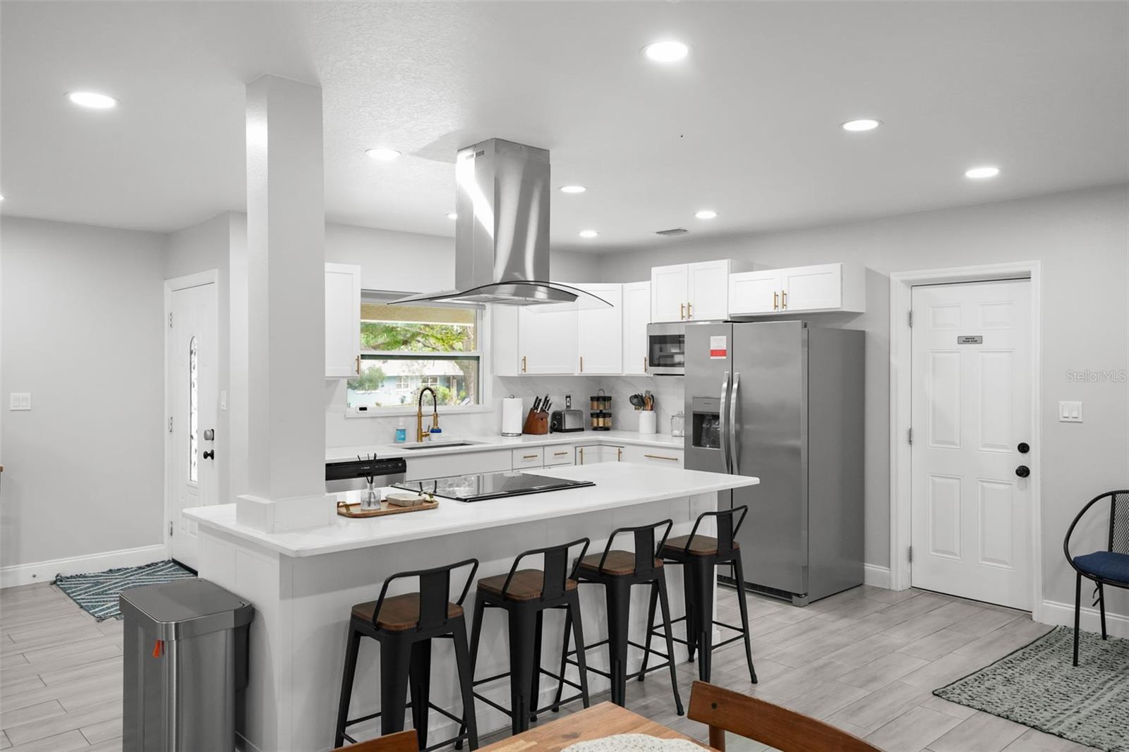 2347 DORA DR